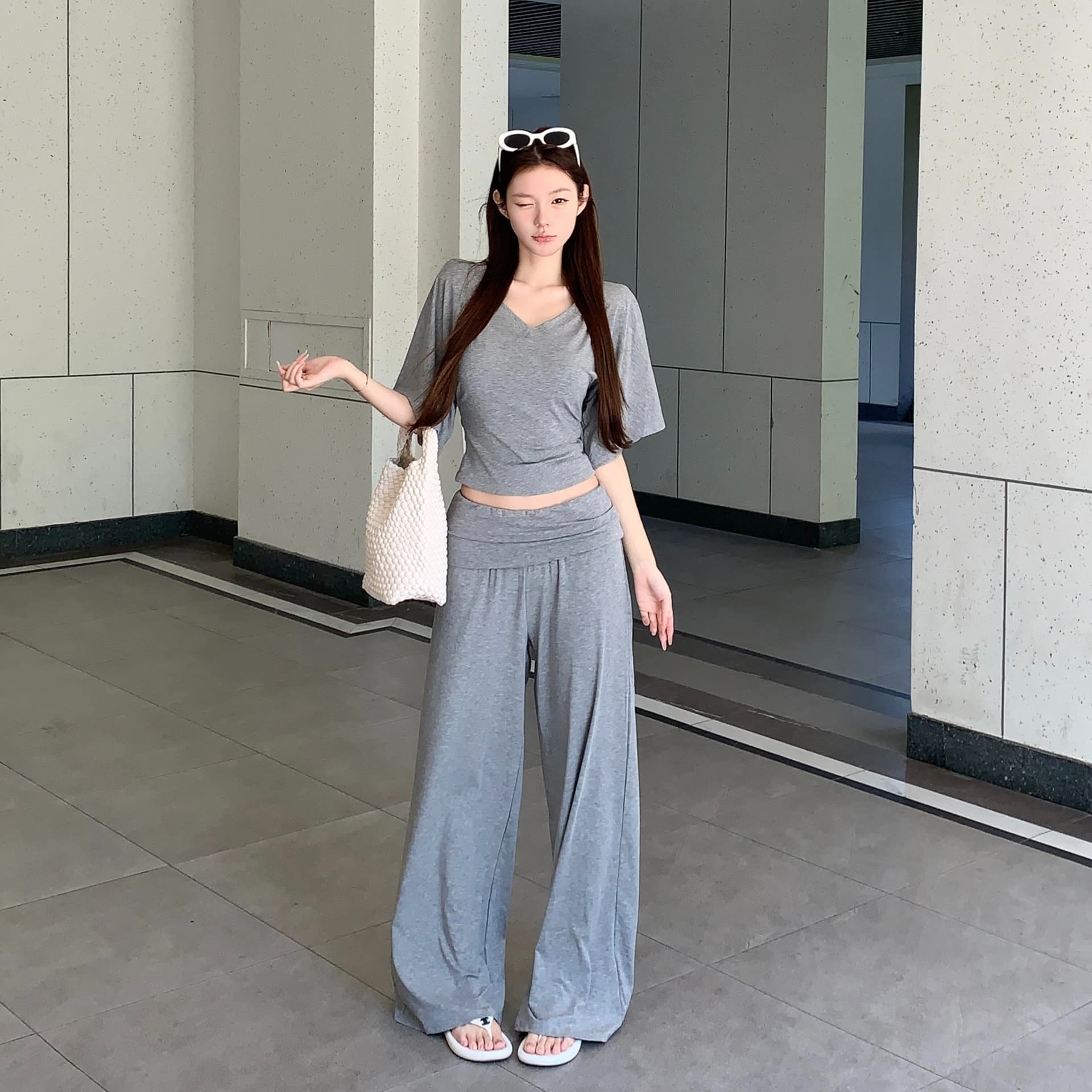 실사 아니요 가격 인하 공항 세트 여름 V넥 허리 수축 배트윙 소매 티셔츠 여성 셔츠 느긋한 바람 세트 이미지 5