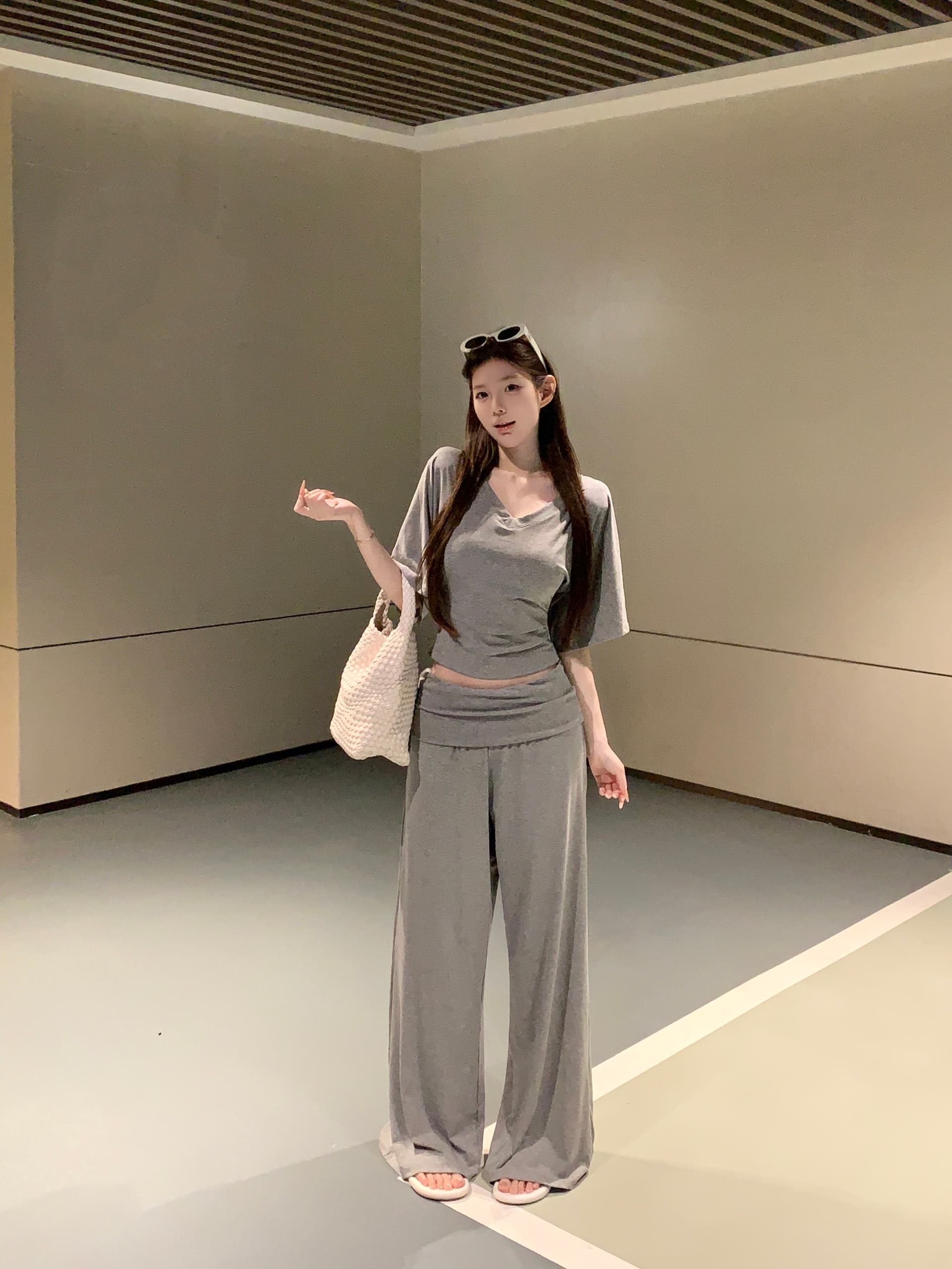 실사 아니요 가격 인하 공항 세트 여름 V넥 허리 수축 배트윙 소매 티셔츠 여성 셔츠 느긋한 바람 세트 상세 이미지 7