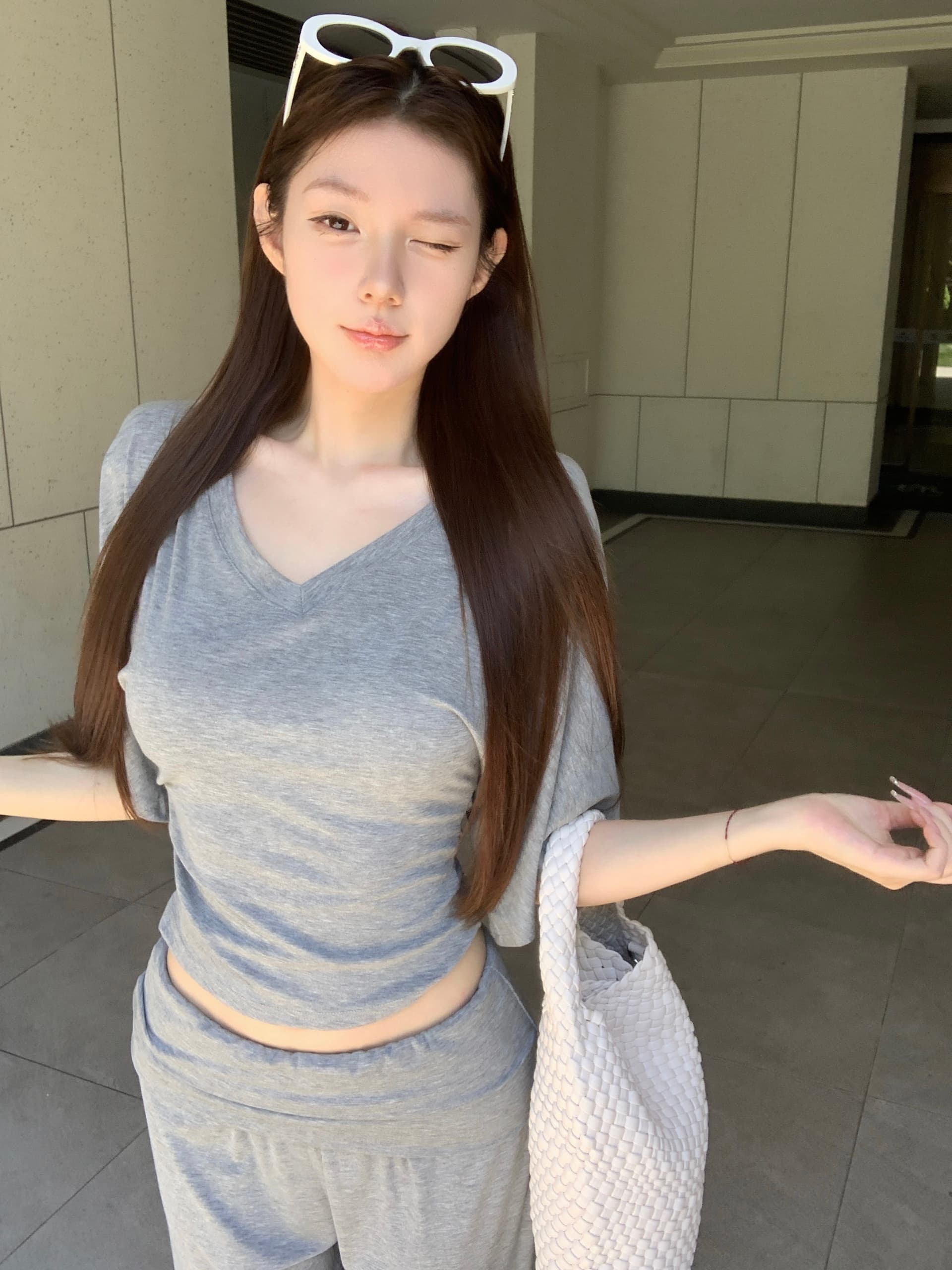 실사 아니요 가격 인하 공항 세트 여름 V넥 허리 수축 배트윙 소매 티셔츠 여성 셔츠 느긋한 바람 세트 상세 이미지 10