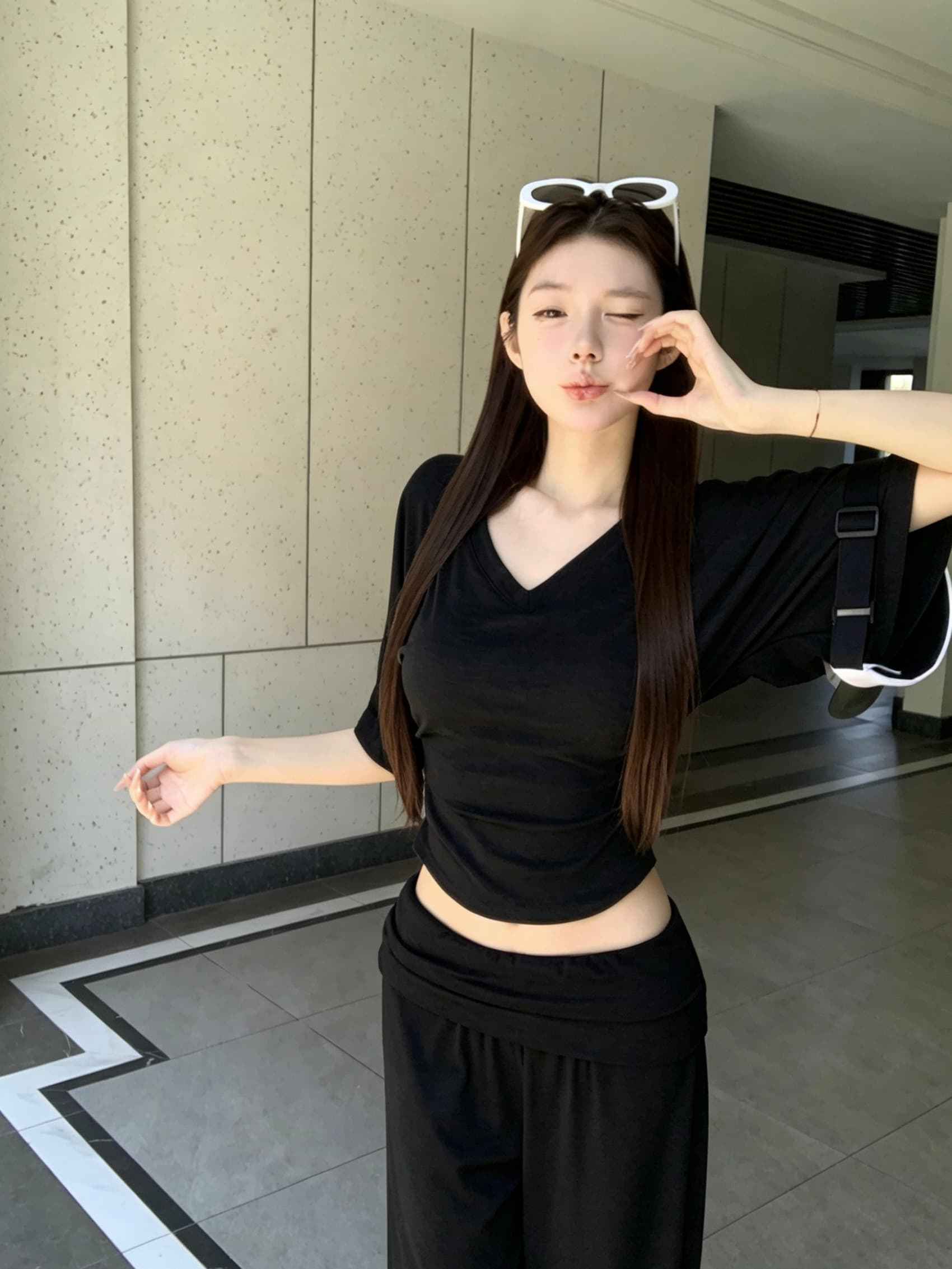 실사 아니요 가격 인하 공항 세트 여름 V넥 허리 수축 배트윙 소매 티셔츠 여성 셔츠 느긋한 바람 세트 상세 이미지 15