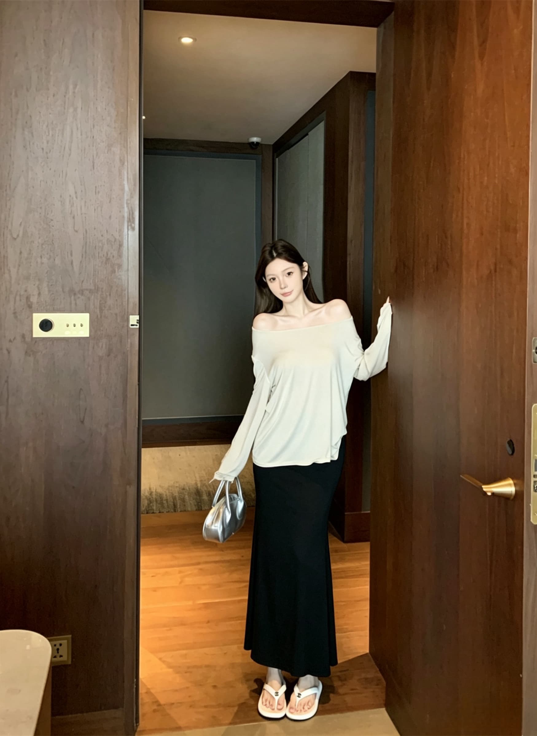 실사 아니요 가격 인하 모달 오프숄더 스트라이프 티셔츠 여성 여름 얇은 스타일 긴팔 맨위 자외선 차단 블라우스 반신 스커트 이미지 4