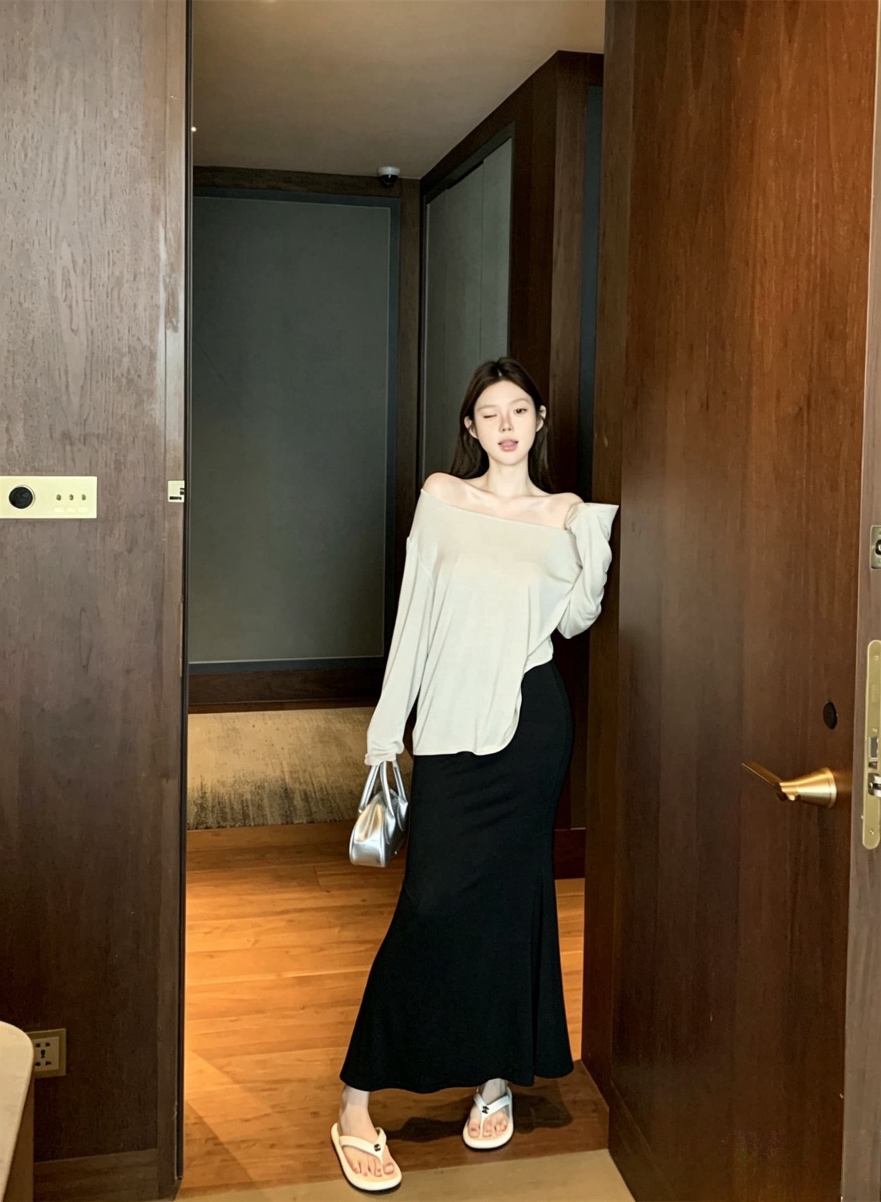 실사 아니요 가격 인하 모달 오프숄더 스트라이프 티셔츠 여성 여름 얇은 스타일 긴팔 맨위 자외선 차단 블라우스 반신 스커트 상세 이미지 7