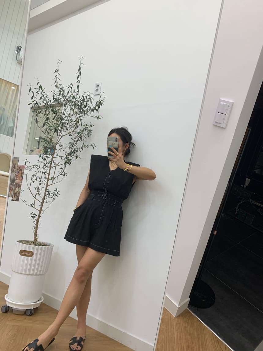 있음 선적 민소매 조끼 베스트 명중 Pleat 캐주얼 반바지 세트 여성 상세 이미지 8