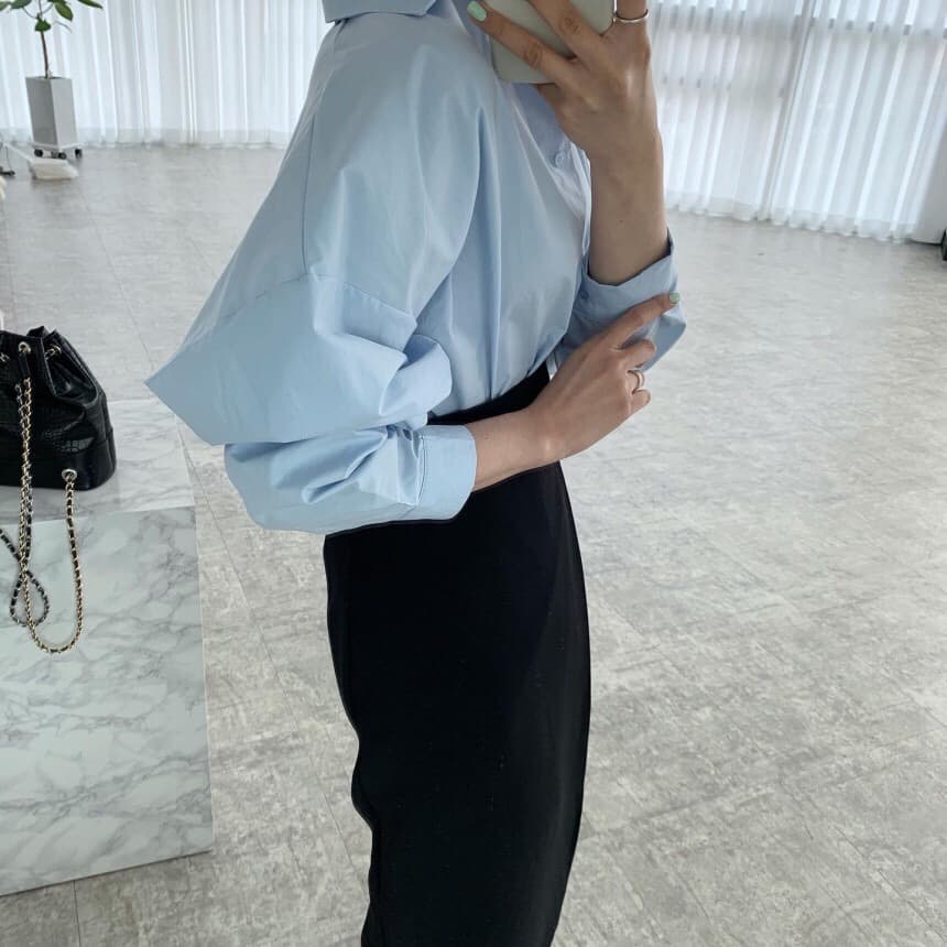있음 선적 싱글 줄 버튼 폴로 칼라 루즈핏 긴팔 여성 셔츠 상세 이미지 3
