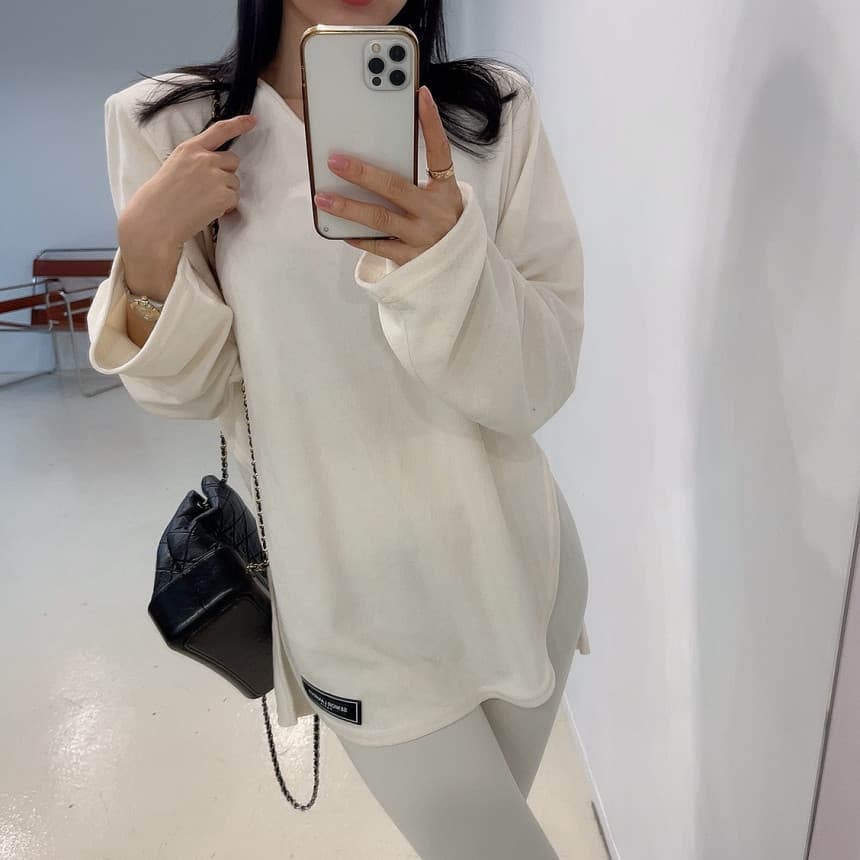 있음 선적 루즈핏 미니멀리즘 V넥 긴팔 기본 셔츠 t 여성 이미지 3