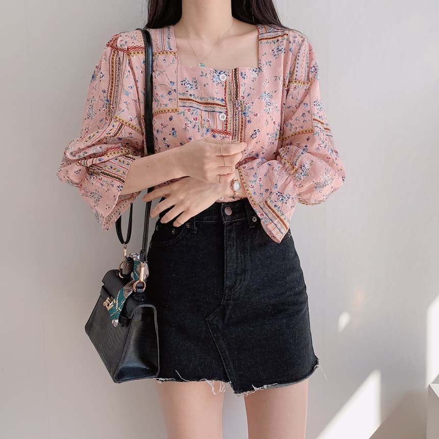 있음 선적 민족 스타일 작은 꽃무늬 광장 칼라 나팔 소매 여성 셔츠 이미지 5