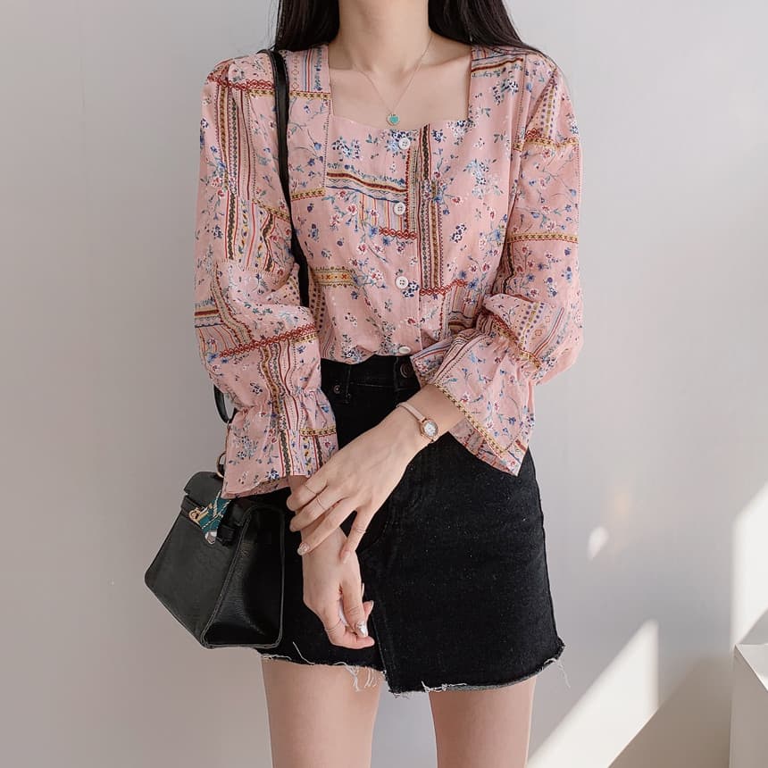 있음 선적 민족 스타일 작은 꽃무늬 광장 칼라 나팔 소매 여성 셔츠 상세 이미지 11