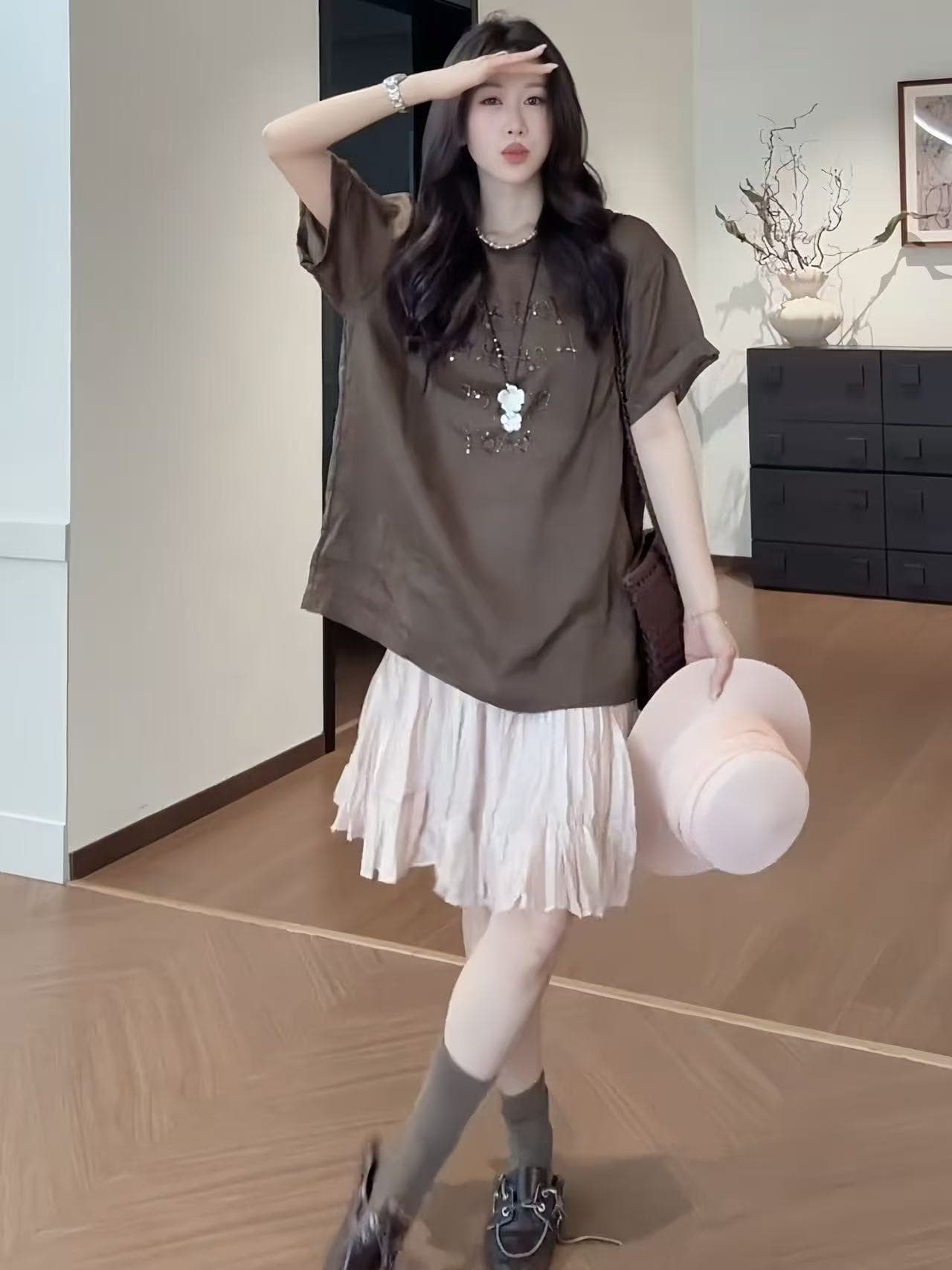 绯 색상 남자 여름 100 라미 느슨함 슬림해 보이는 프린트 라운드 넥 반팔 티셔츠 불규칙 플리츠 반신 스커트 상세 이미지 5
