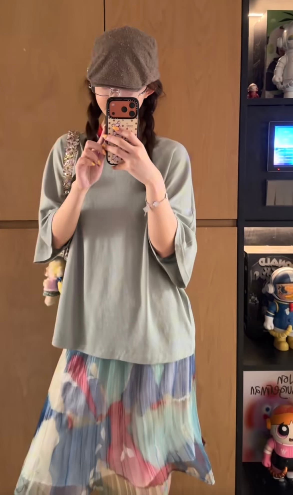 chacha 캐주얼 패션 다용도 산수 프린트 플리츠 반 스커트 시간 다용도 박하 녹색 명중 빨간색 네클라인 티셔츠 상세 이미지 2