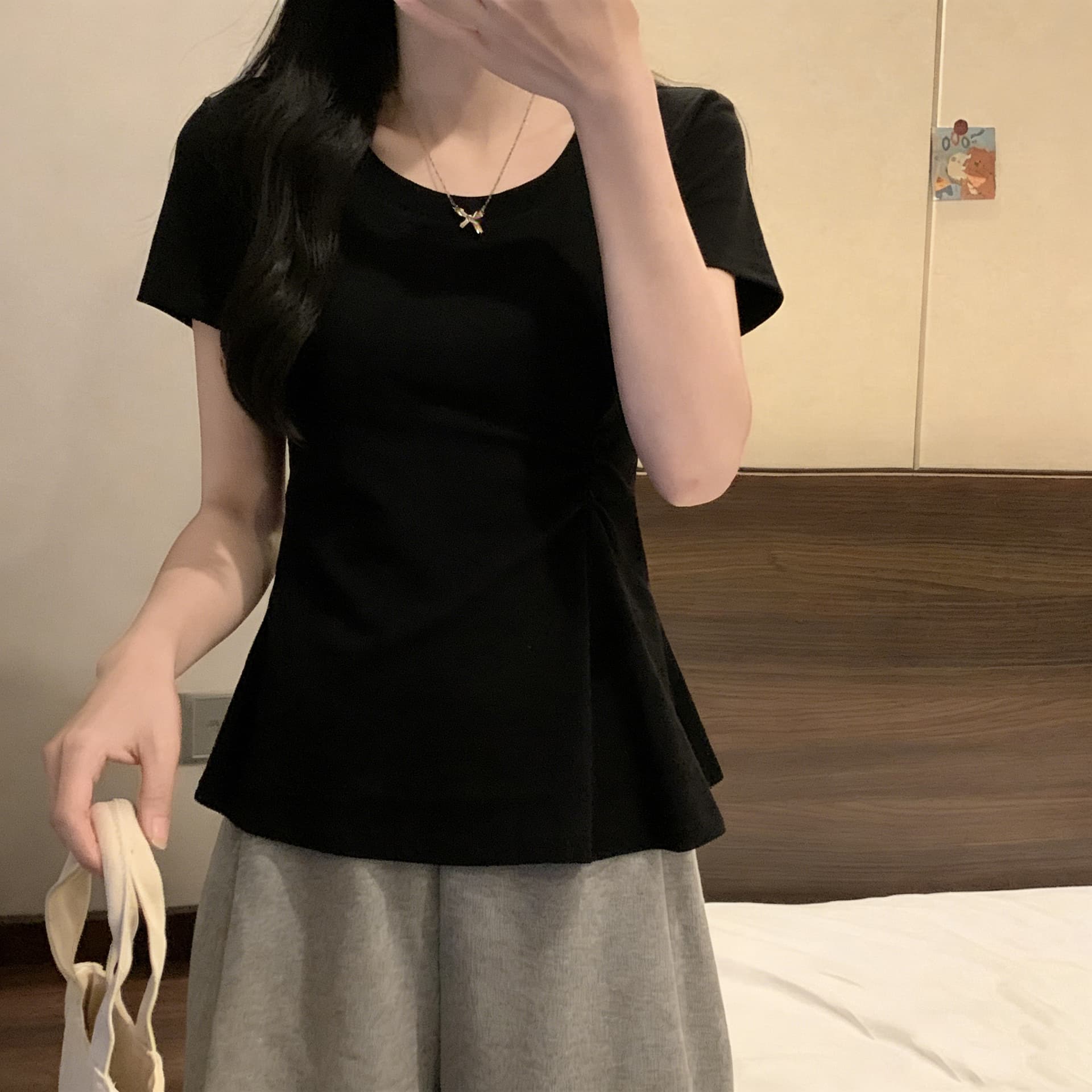 실사 있음 선적 지방 mm 고급 센스 u 칼라 반팔 티셔츠 여름 새로운 순수한 욕망 꼬집기 허리 슬림해 보이는 품격 맨위 상세 이미지 18