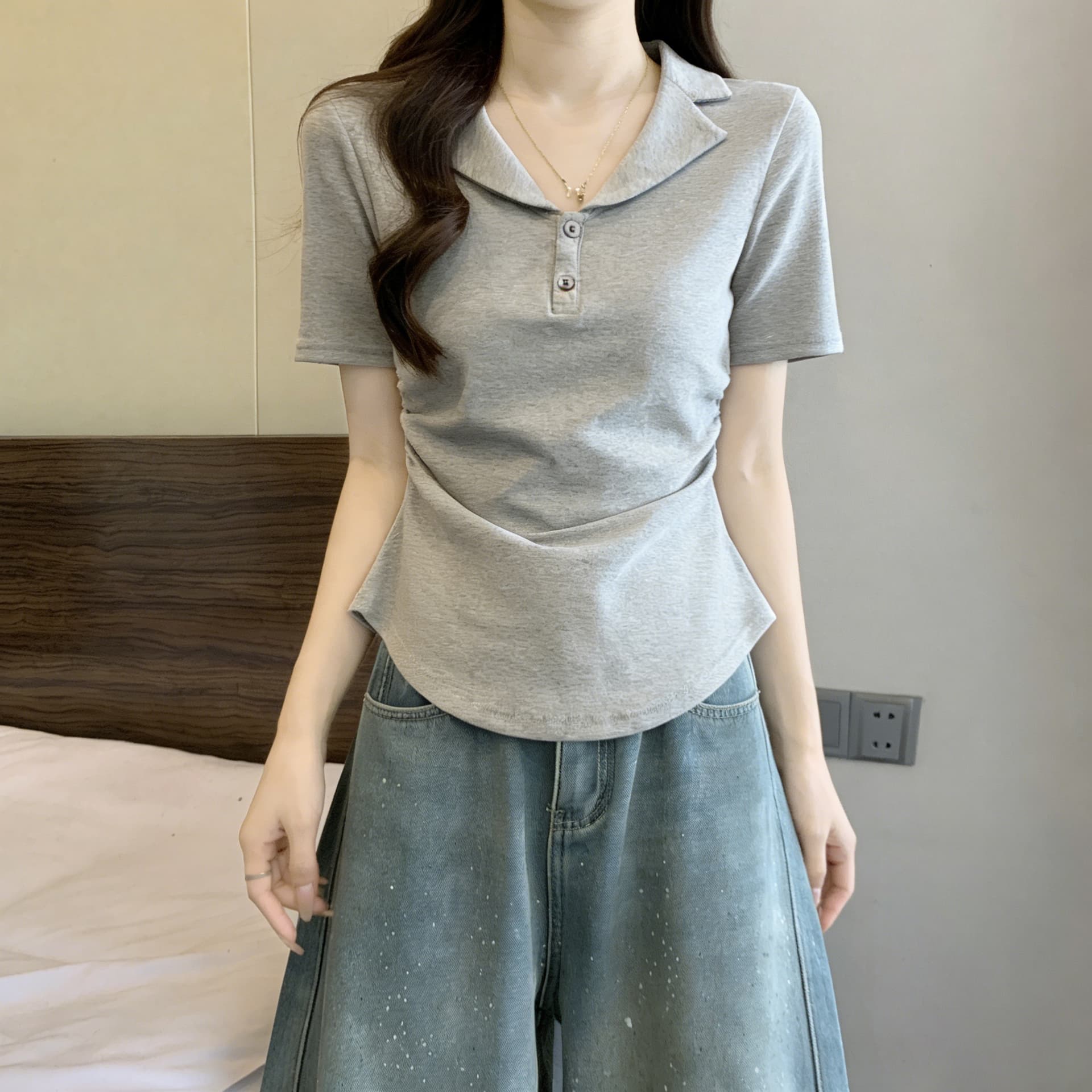 실사 한 부서 POLO 칼라 반팔 여성 여름 새로운 몸매 가꾸기 슬림해 보이는 허리 수축 주름 티셔츠 기본 셔츠 상세 이미지 8