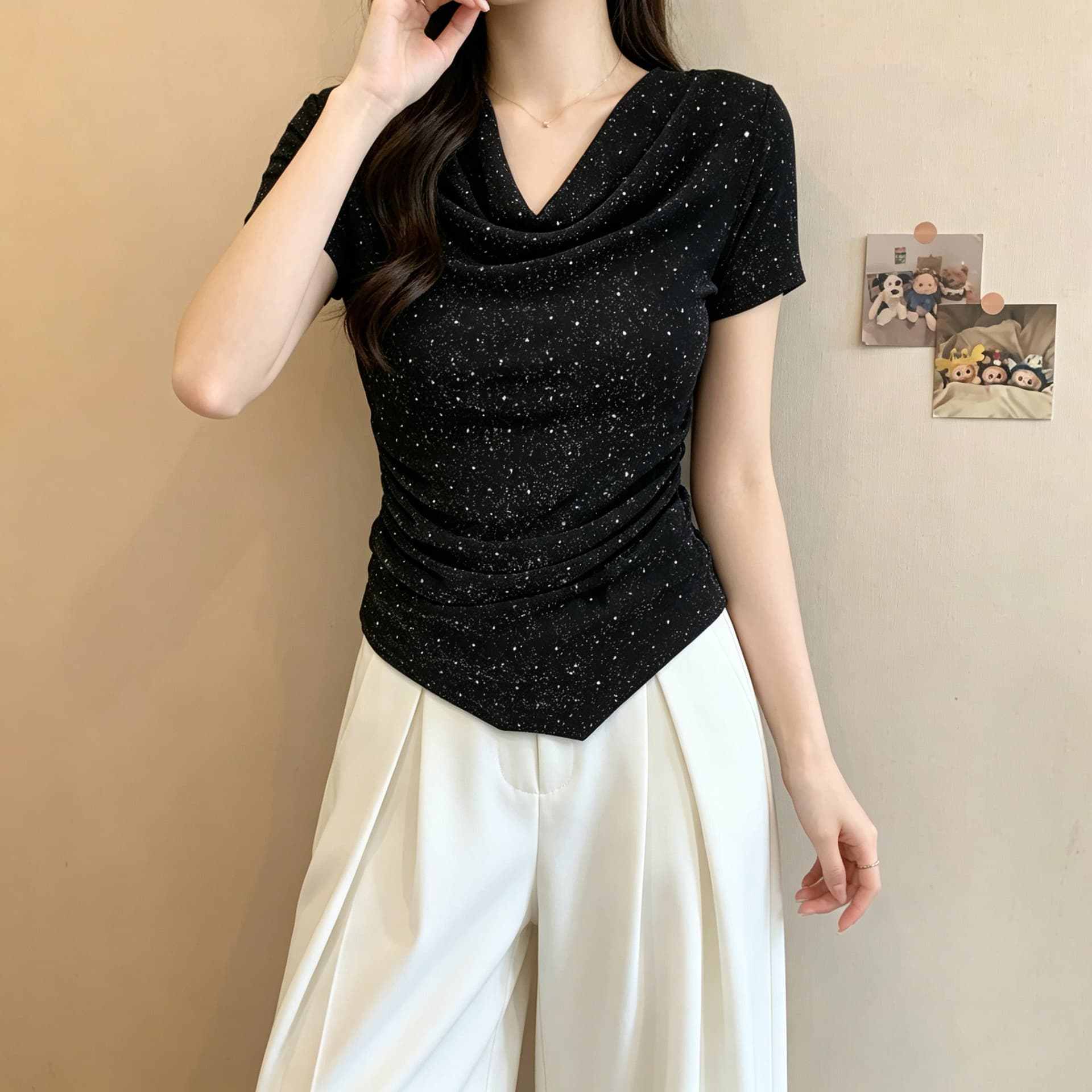 실사 부드러운 바람 황색 허리 수축 티셔츠 흔들다 칼라 말뚝 더미 칼라 마이크로 플래시 반팔 품격 다용도 슬림해 보이는 만나는 맨위 이미지 5