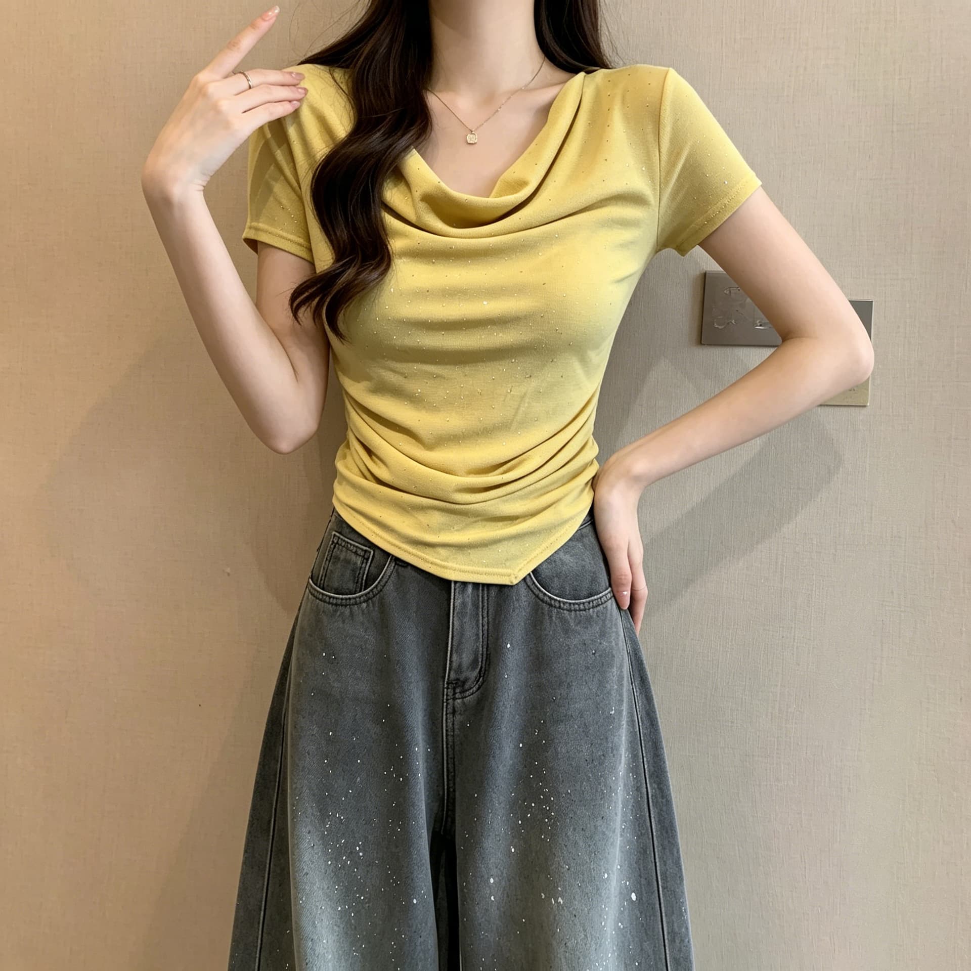 실사 부드러운 바람 황색 허리 수축 티셔츠 흔들다 칼라 말뚝 더미 칼라 마이크로 플래시 반팔 품격 다용도 슬림해 보이는 만나는 맨위 상세 이미지 4
