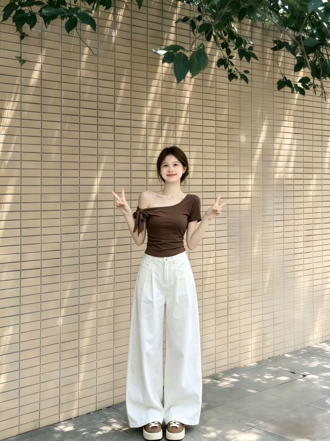 커피 색상 티셔츠 여성 여름 새로운 프랑스식 우유 부서 부드러운 패션 품격 슈퍼 잘 생긴 다용도 청바지 투피스 세트 상세 이미지 4