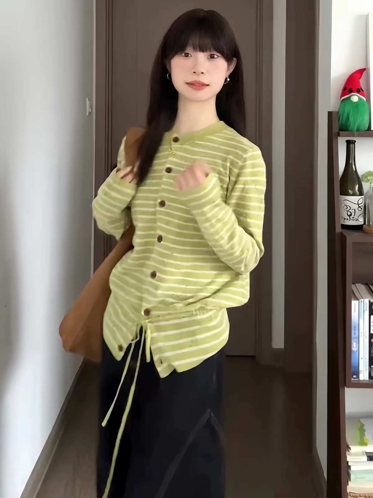 녹색 스트라이프 레이스업 니트 카디건 코트 자이언트 잘 생긴 스웨터 다용도 여성 가을 2026 슈퍼 화재 연령 감소 맨위 상세 이미지 3