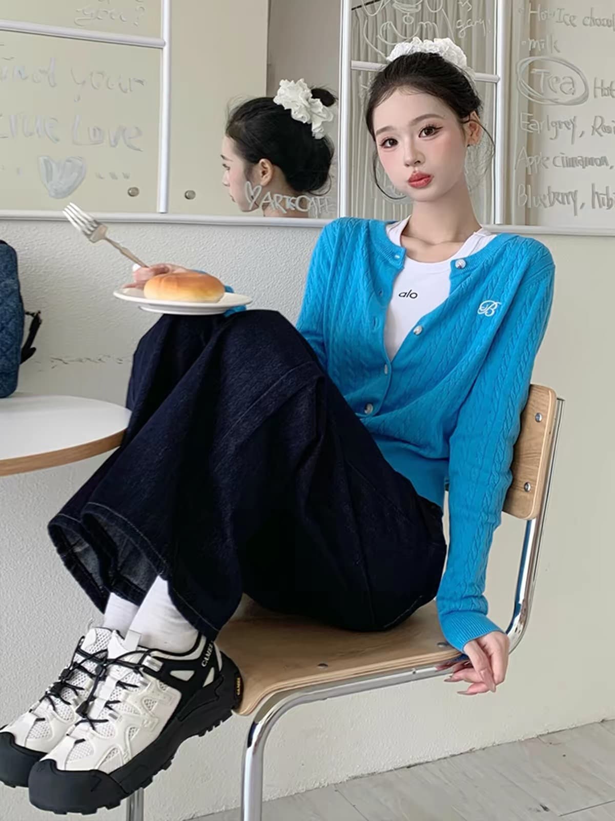 가을 2026 새로운 슈퍼 화재 착용 가져 가라. 전체 집합 순수한 하얀 달빛 달콤함 한 부서 고유 한 슈퍼 잘 생긴 세트 여성 상세 이미지 4