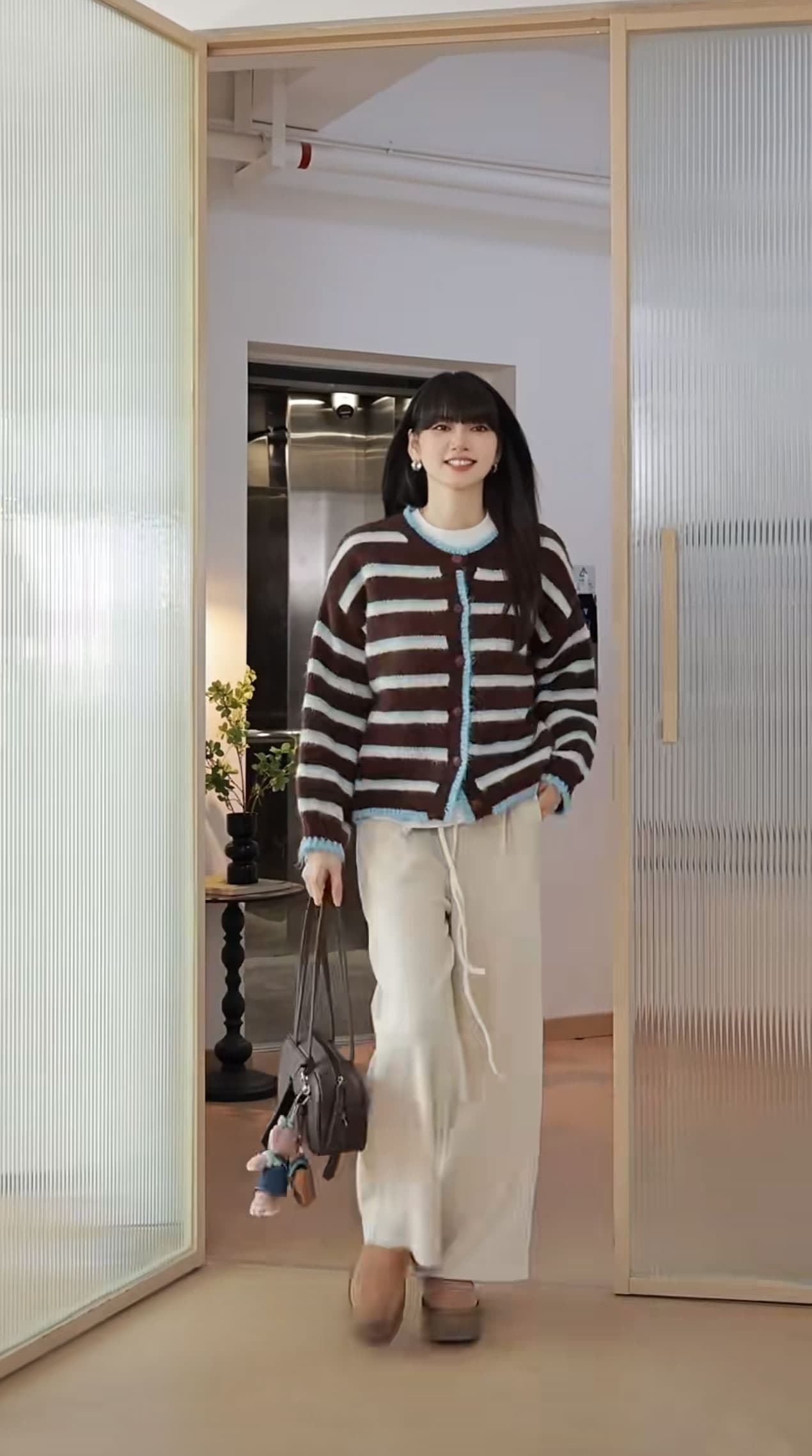 한 부서 코디 전체 집합 가을 의상 작은 키 연령 감소 외국 가스 스웨터 와이드 레그 팬츠 투피스 슈트 고급 센스 패션 상세 이미지 2