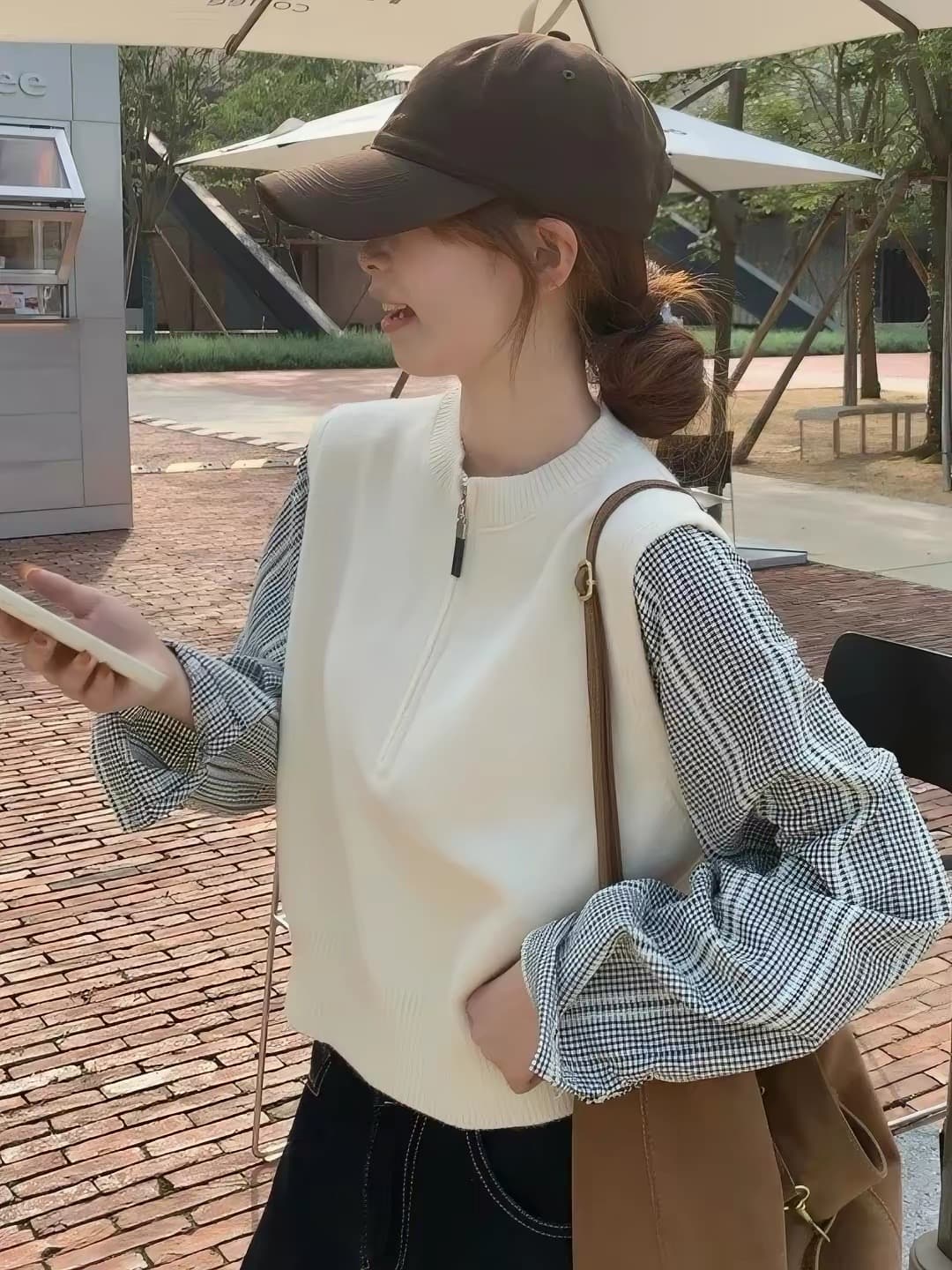 프랑스식 페이크 레이어드 하프 지퍼 스웨터 여자 2026 조기 가을 새로운 느긋한 바람 체크무늬 패치워크 니트 스웨터 맨위 이미지 2