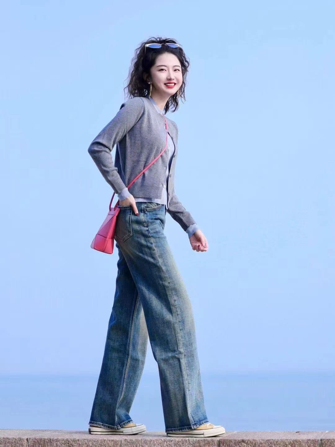 회색 페이크 레이어드 라운드 넥 쇼트 스타일 스웨터 니트 오픈 가디건 루즈핏 재킷 가을 겨울 2025 새로운 긴팔 투피스 세트 상세 이미지 4
