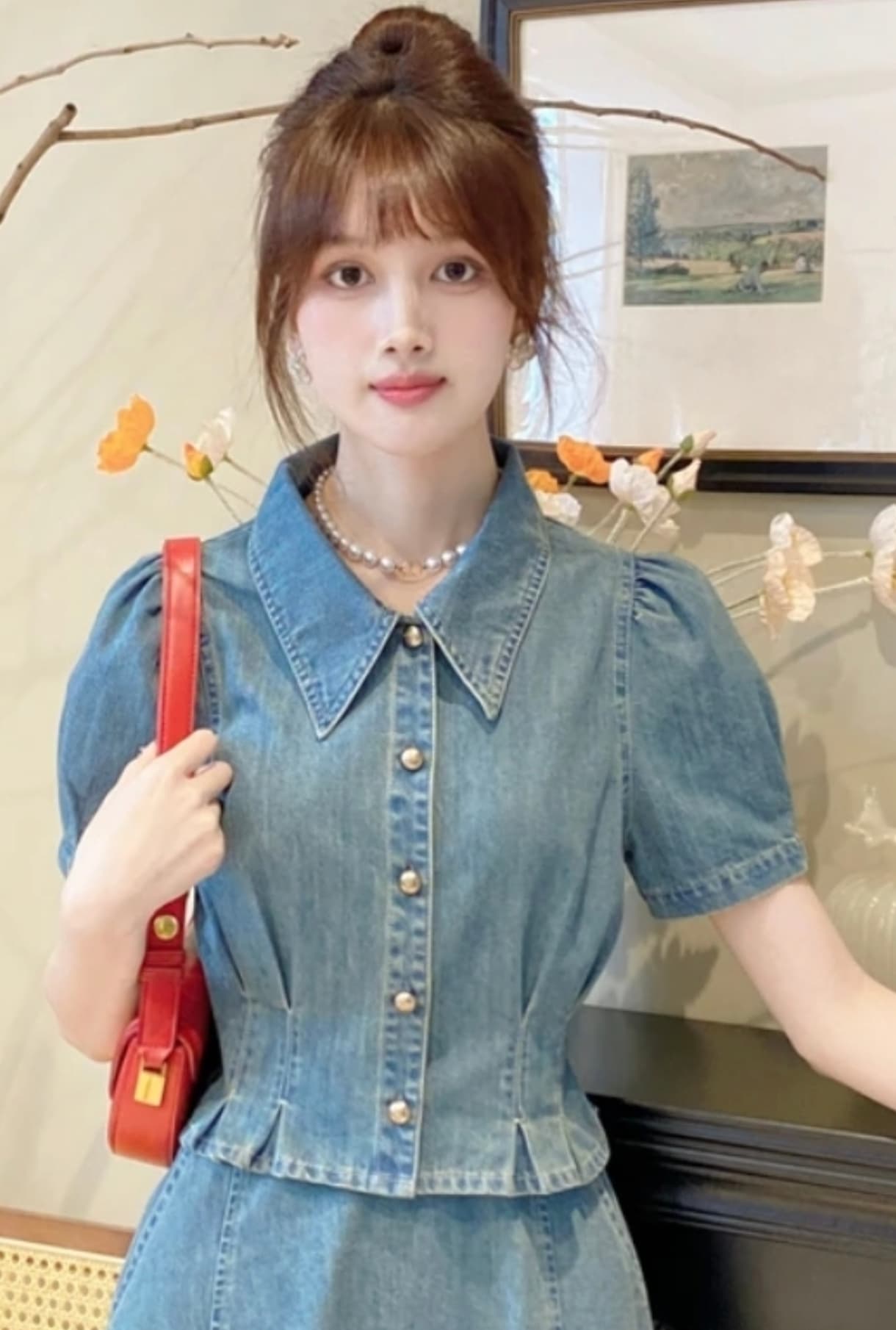 새로운 우아한 몸매 가꾸기 슬림해 보이는 레트로 데님 반팔 작은 셔츠 이미지 3