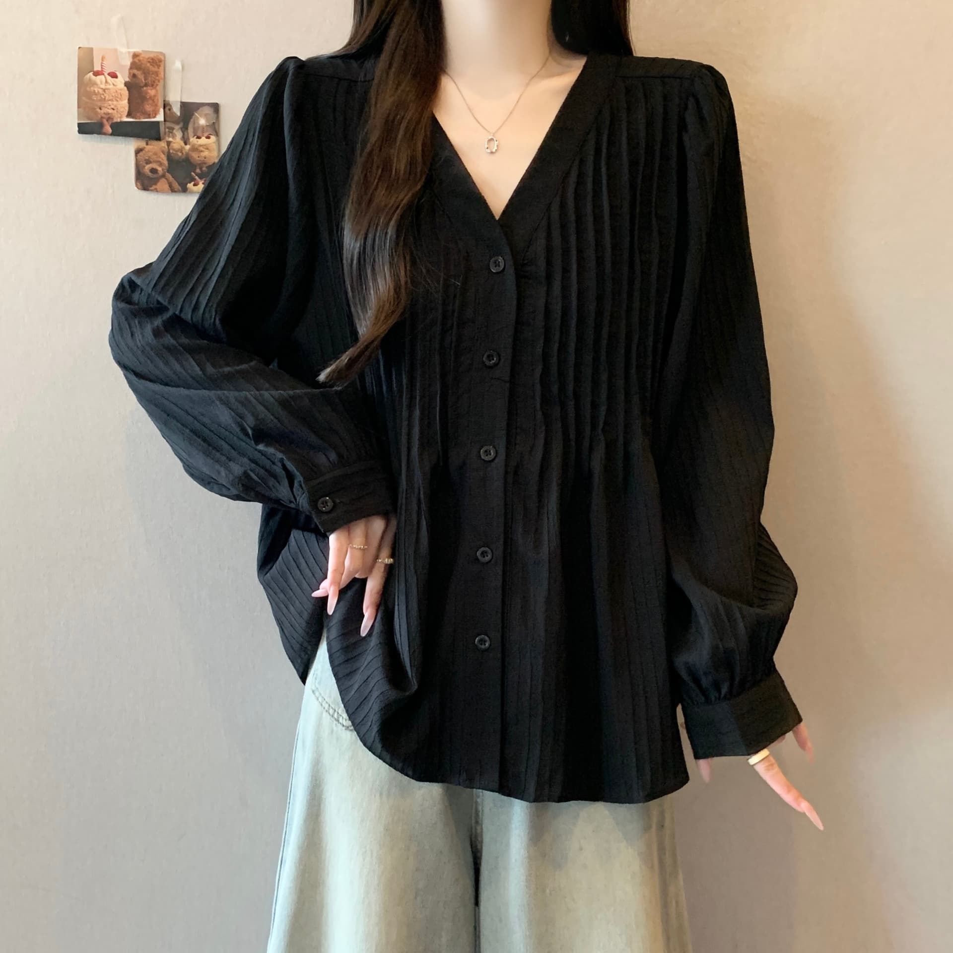 26 가을 새로운 빅 사이즈 여성 의류 한국 스타일 루즈핏 종류 주름 셔츠 지방 mm 표지 고기 슬림해 보이는 V넥 긴팔 맨위 이미지 3