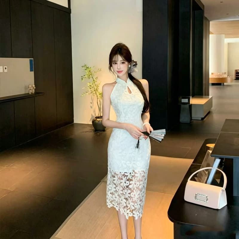 실사 2026 여름 새로운 명문 여성 섹시함 품격 오프숄더 몸매 가꾸기 홀로우 아웃 행침 목 새로운 중식 국풍 드레스 상세 이미지 4