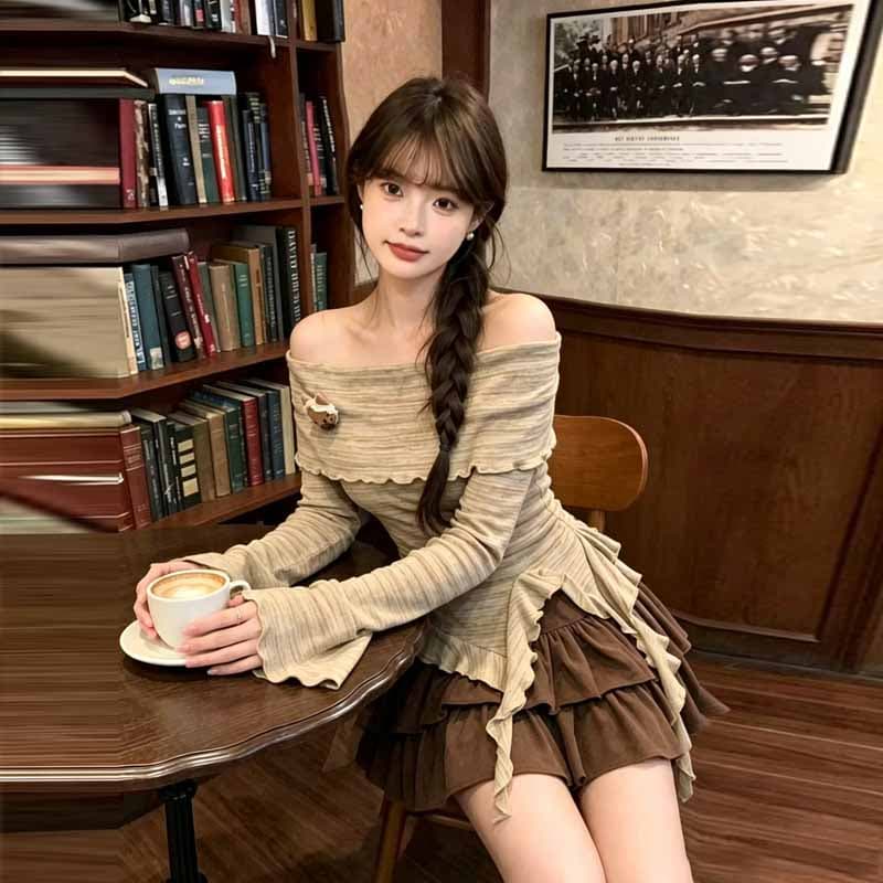 실사 2026 가을 새로운 패션 불규칙 오프숄더 트임 맨위 작은 키 케이크 미니 스커트 투피스 세트 이미지 3