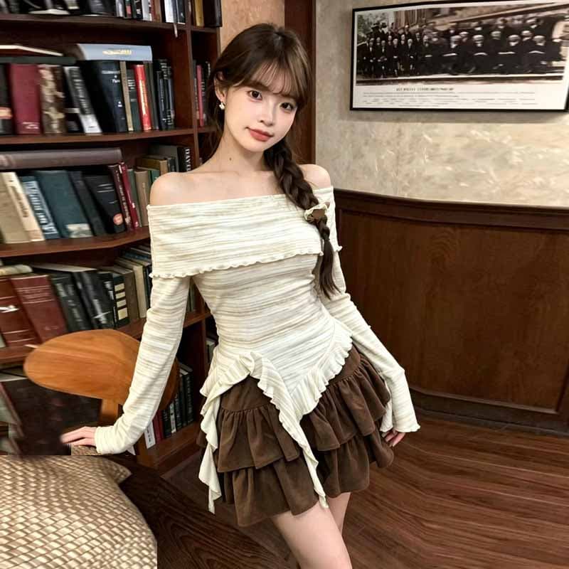 실사 2026 가을 새로운 패션 불규칙 오프숄더 트임 맨위 작은 키 케이크 미니 스커트 투피스 세트 상세 이미지 9