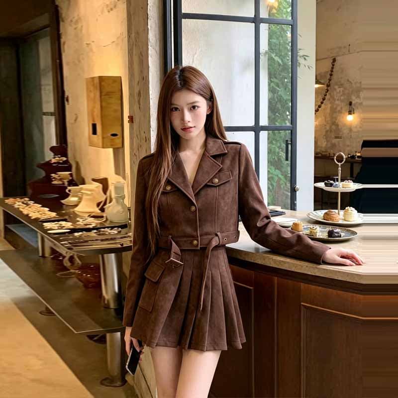 실사 2026 가을 새로운 명문 여성 품격 작은 샤넬 스타일 정장 칼라 재킷 작은 키 플리츠 미니 스커트 투피스 세트 상세 이미지 2