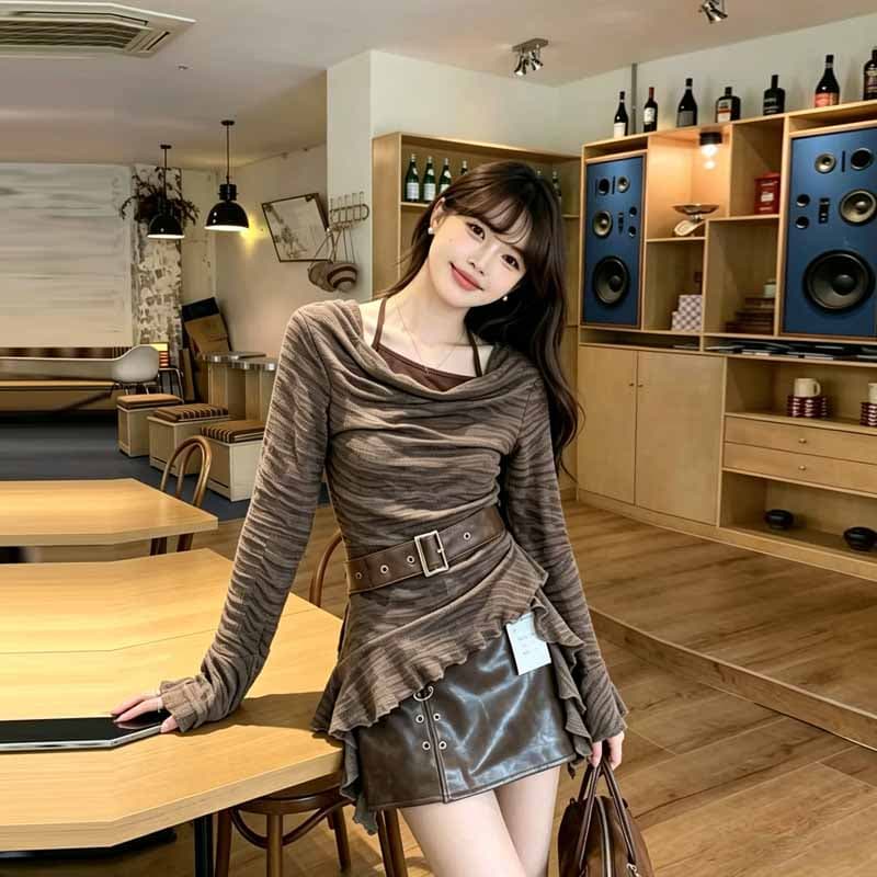 실사 2026 가을 새로운 디자인 센스 작은 대중 불규칙 흔들다 칼라 맨위 PU 가죽 반신 미니 스커트 두 조각 여성 세트 상세 이미지 20