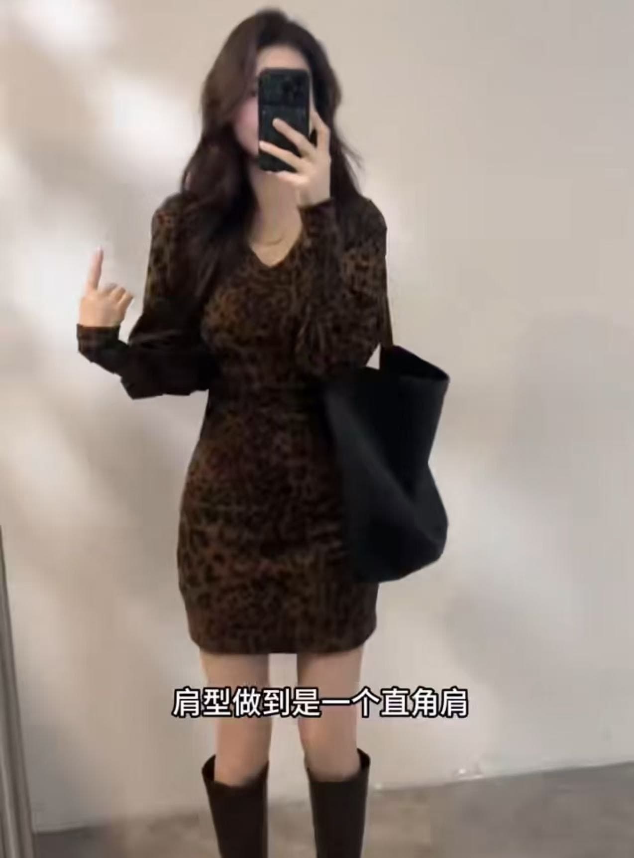2026 가을 겨울 새로운 패션 레오파드 무늬 벌룬 소매 레트로 슬림해 보이는 몸매 가꾸기 긴팔 드레스 이미지 5