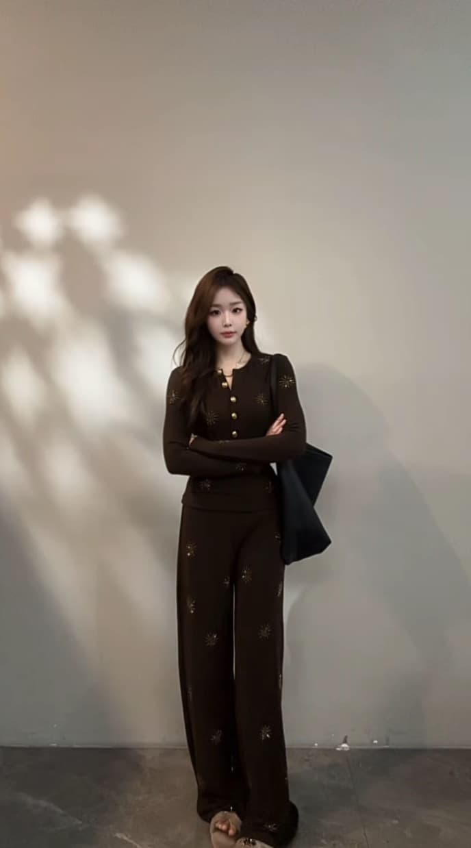2026 가을 겨울 새로운 단추 디자인 핫픽스 긴팔 티셔츠 스트레이트 팬츠 패션 캐주얼 세트 이미지 3