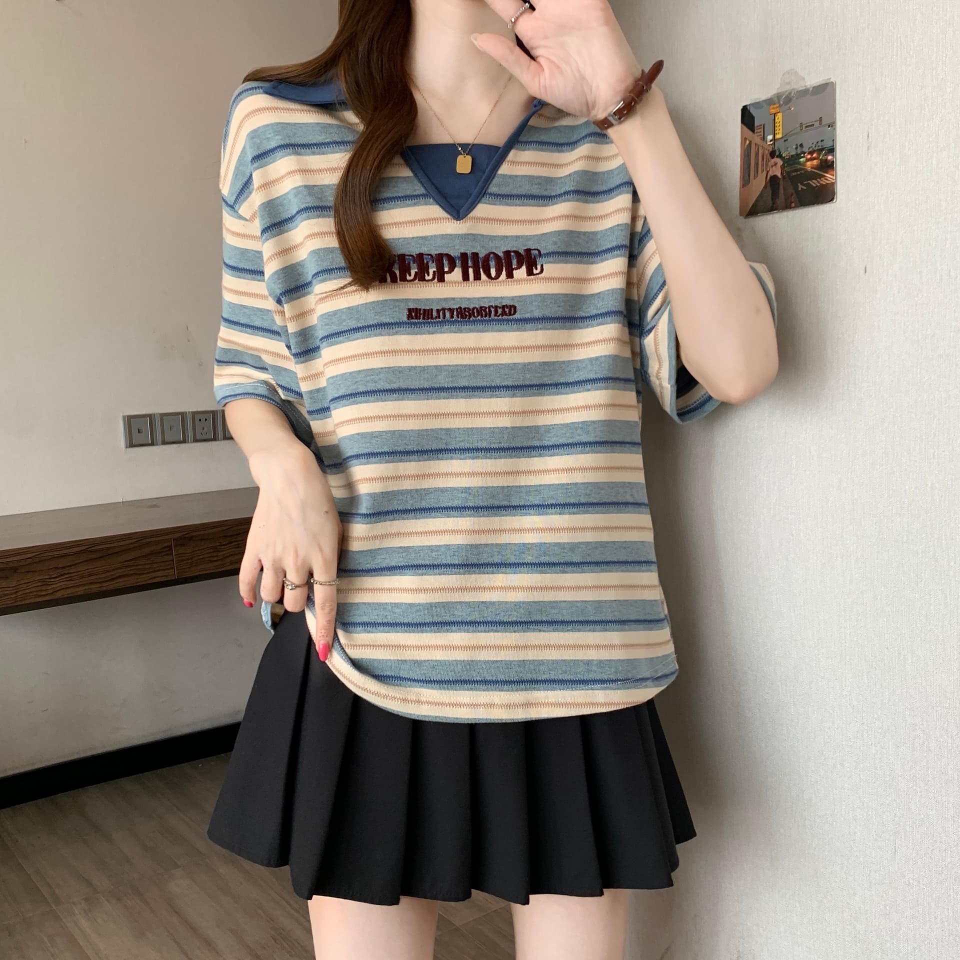 여름 새로운 지방 mm 배색 스트라이프 POLO 칼라 디자인 센스 슬림해 보이는 캐주얼 다용도 루즈핏 표지 고기 반팔 맨위 상세 이미지 7