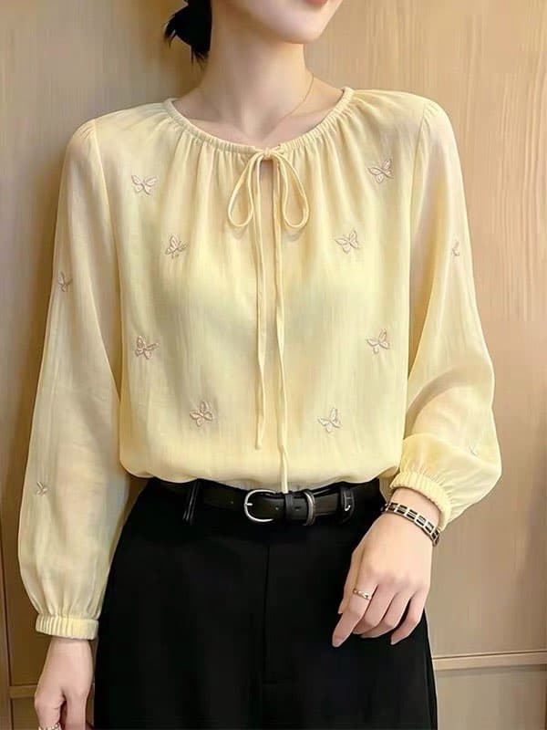 가을 새로운 라운드 넥 레이스업 나비 자수 디자인 센스 달콤함 연령 감소 슬림해 보이는 작은 대중 Chic 다용도 맨위 여성 이미지 3