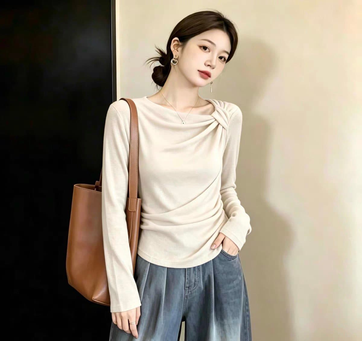 빅 사이즈 지방 mm 디자인 센스 긍정적 인 어깨 주름 긴팔 티셔츠 여성 봄 가을 슬림해 보이는 몸매 가꾸기 표지 고기 Chic 만나는 맨위 상세 이미지 3