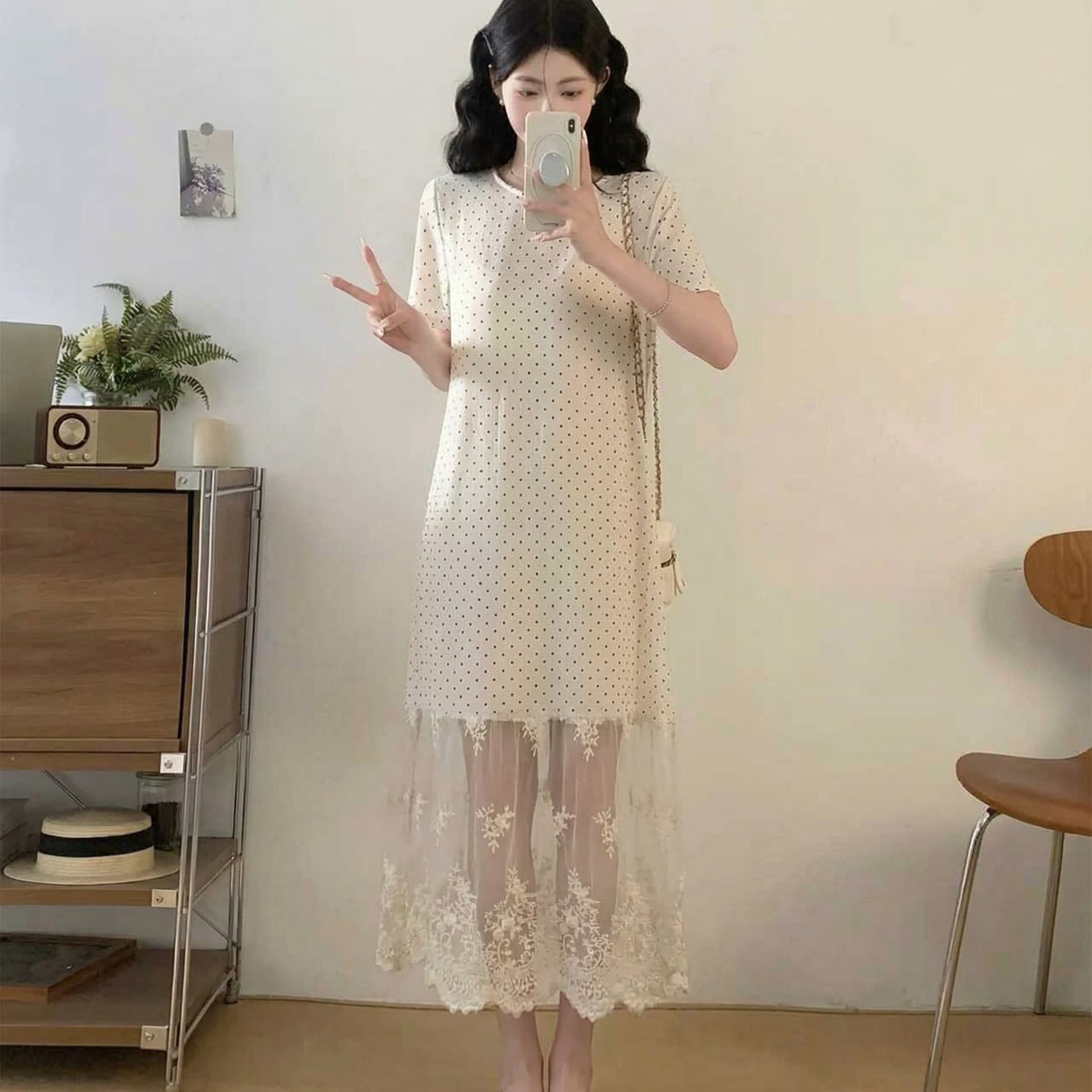 실사 빅 사이즈 여성 의류 2026 여름 새로운 디자인 센스 도트 무늬 레이스 조각 슬림해 보이는 다용도 캐주얼 드레스 이미지 5