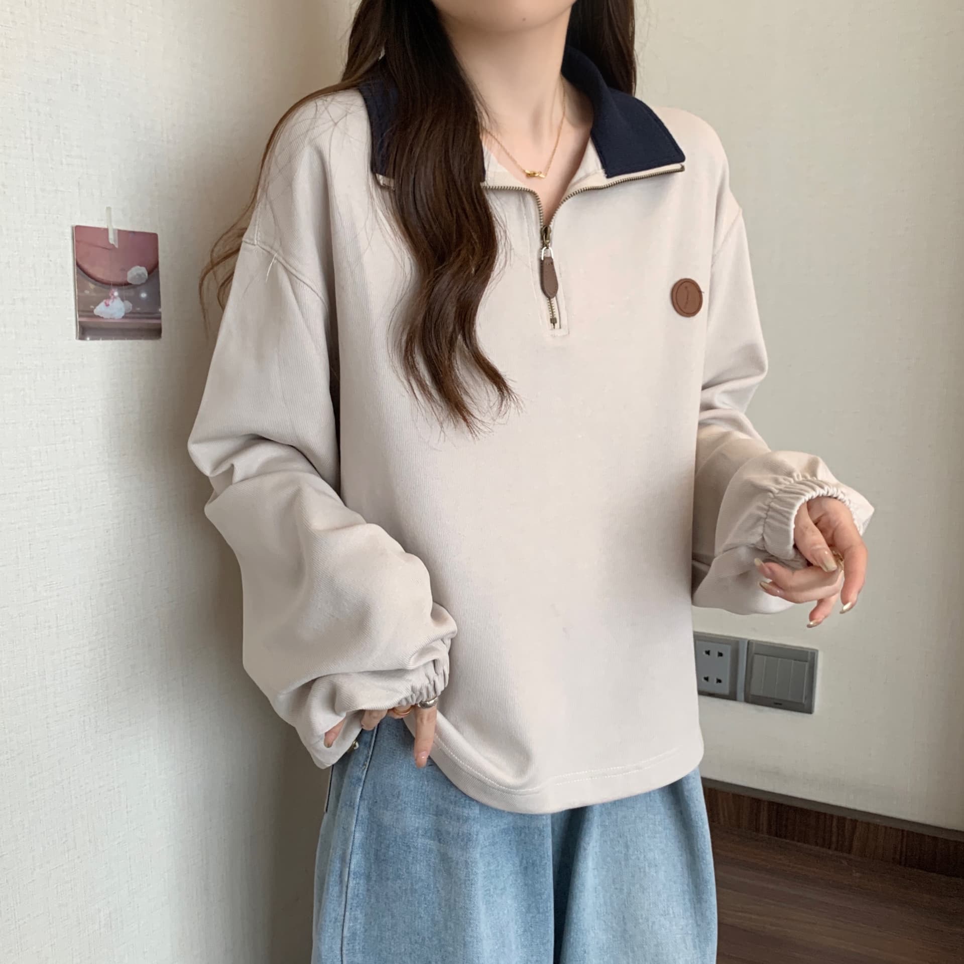 실사 2128# 빅 사이즈 여성 의류 레트로 미니멀리즘 개성 하프 지퍼 폴로 칼라 후드티 루즈핏 다용도 슬림해 보이는 맨위 상세 이미지 19