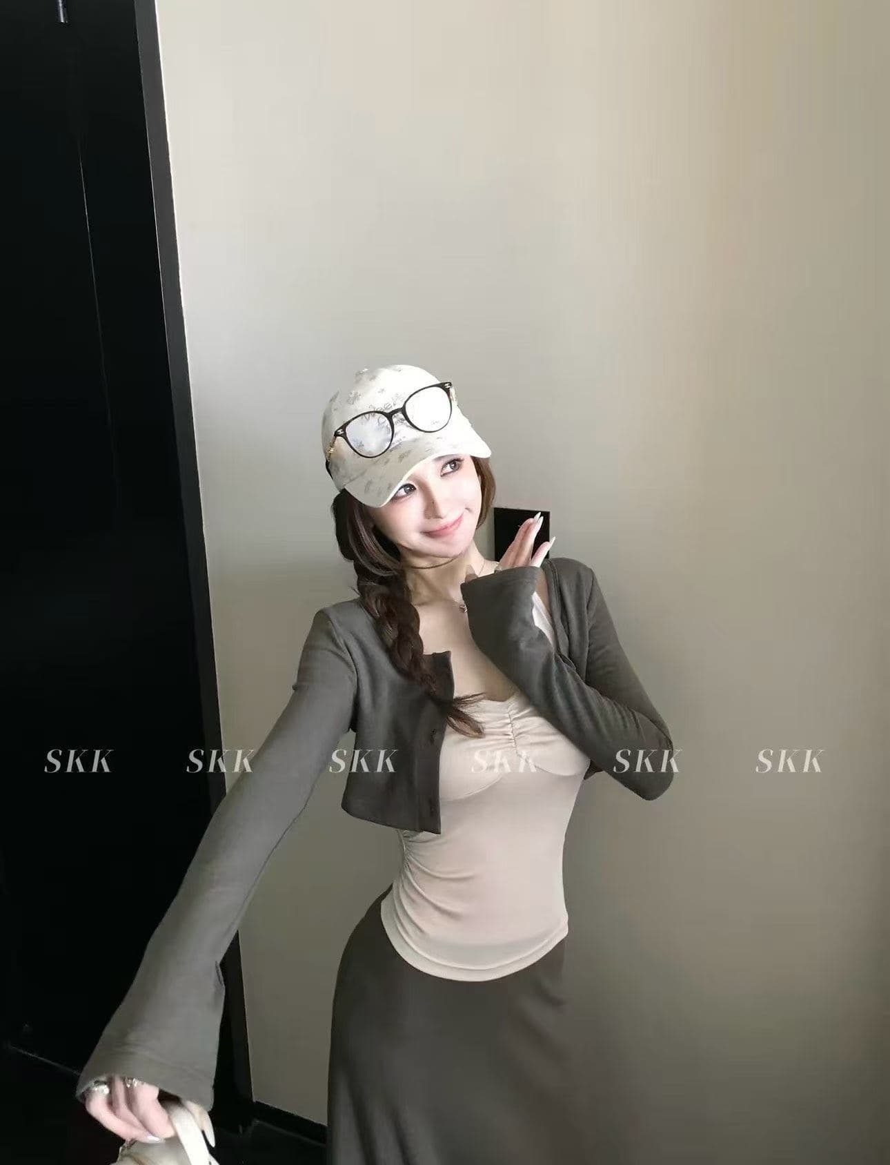 새로운 한 부서 느슨함 센스 슬림해 보이는 출퇴근 편안함 짧은 오픈 가디건 슬립 허리밴드 반신 치마 세트 상세 이미지 8