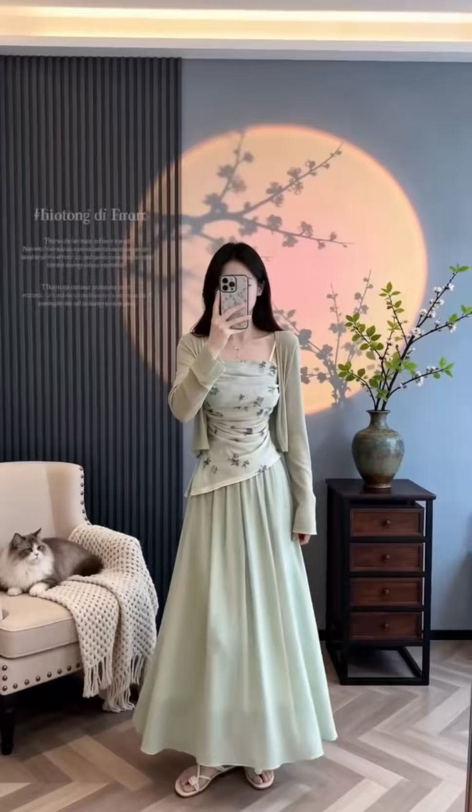 새로운 프랑스식 달콤한 매운맛 바람 자외선 차단 니트 오픈 가디건 불규칙 꽃무늬 작은 슬링 반신 스커트 3 세트 이미지 3