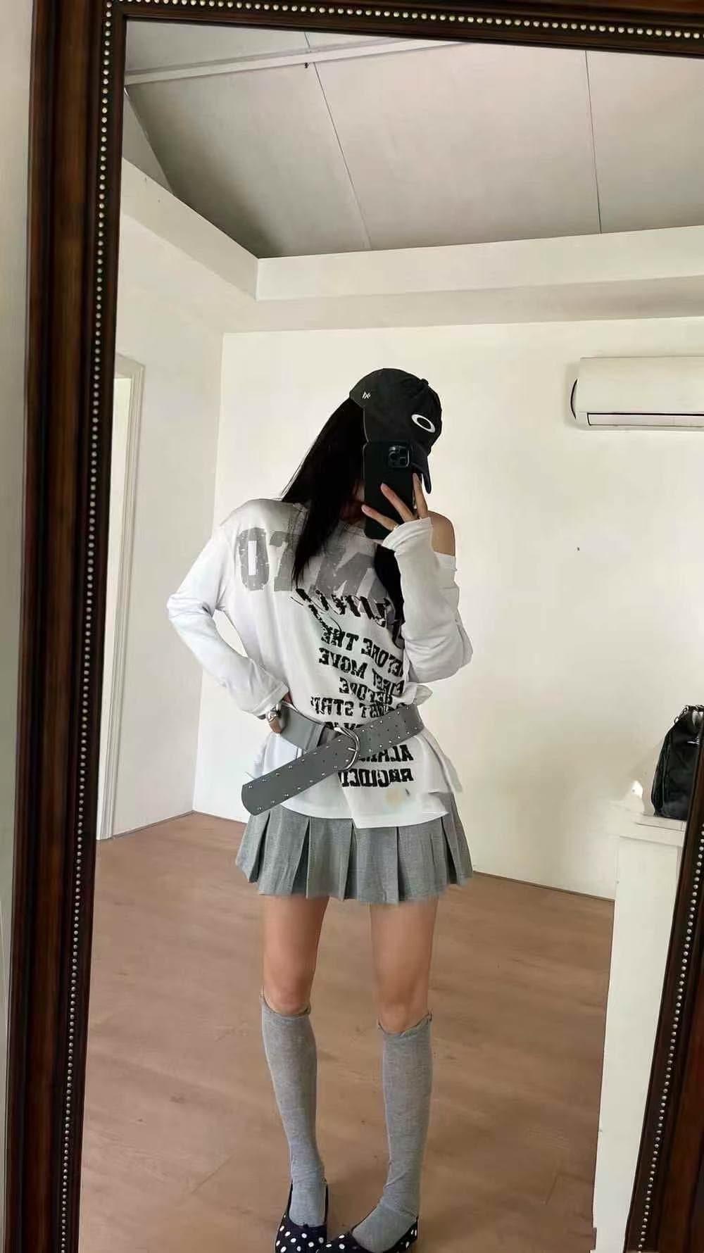 새로운 패션 아메리칸 레트로 비스듬한 어깨 알파벳 프린트 티셔츠 하이웨이스트 플리츠 스커트 벨트 3 세트 이미지 3