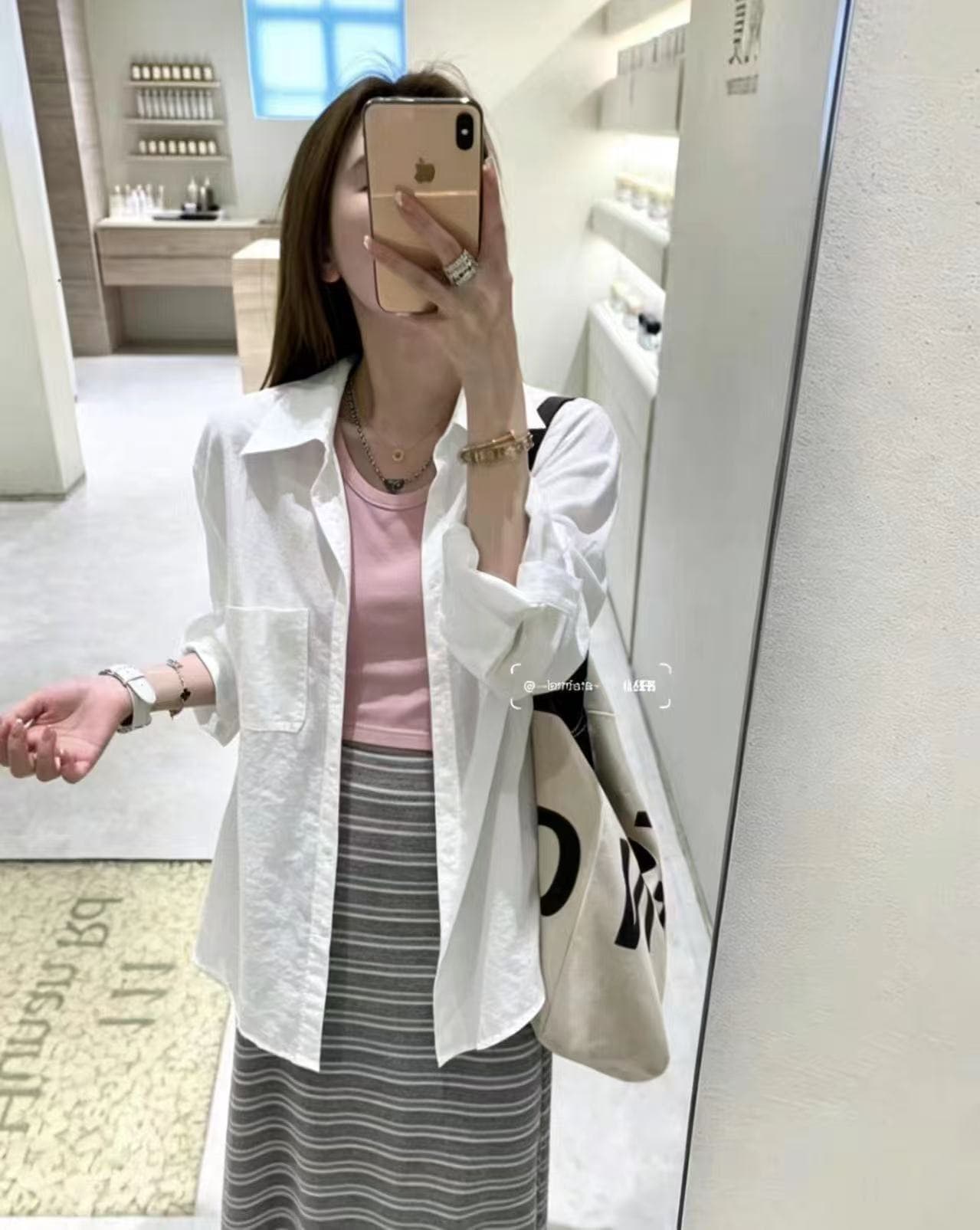 새로운 한국 스타일 패션 루즈핏 자외선 차단 셔츠 조끼 기본 셔츠 허리밴드 스트라이프 치마 3종 세트 상세 이미지 2