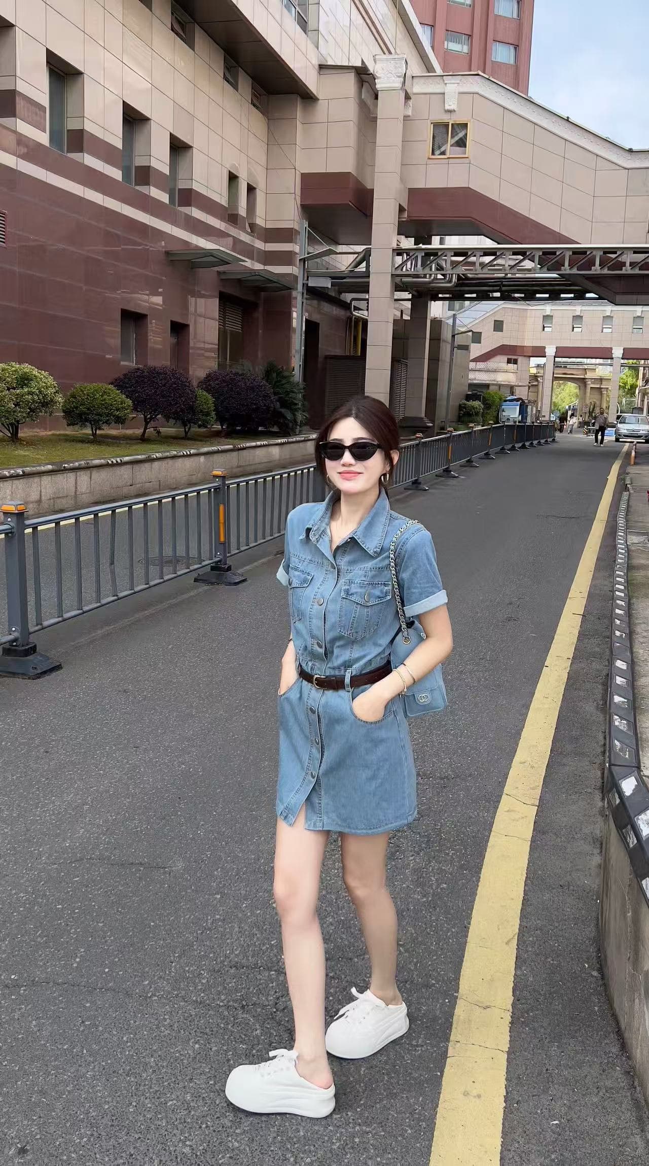 새로운 고급 센스 패션 허리 수축 슬림해 보이는 아메리칸 POLO 칼라 반팔 워크웨어 데님 드레스 상세 이미지 1