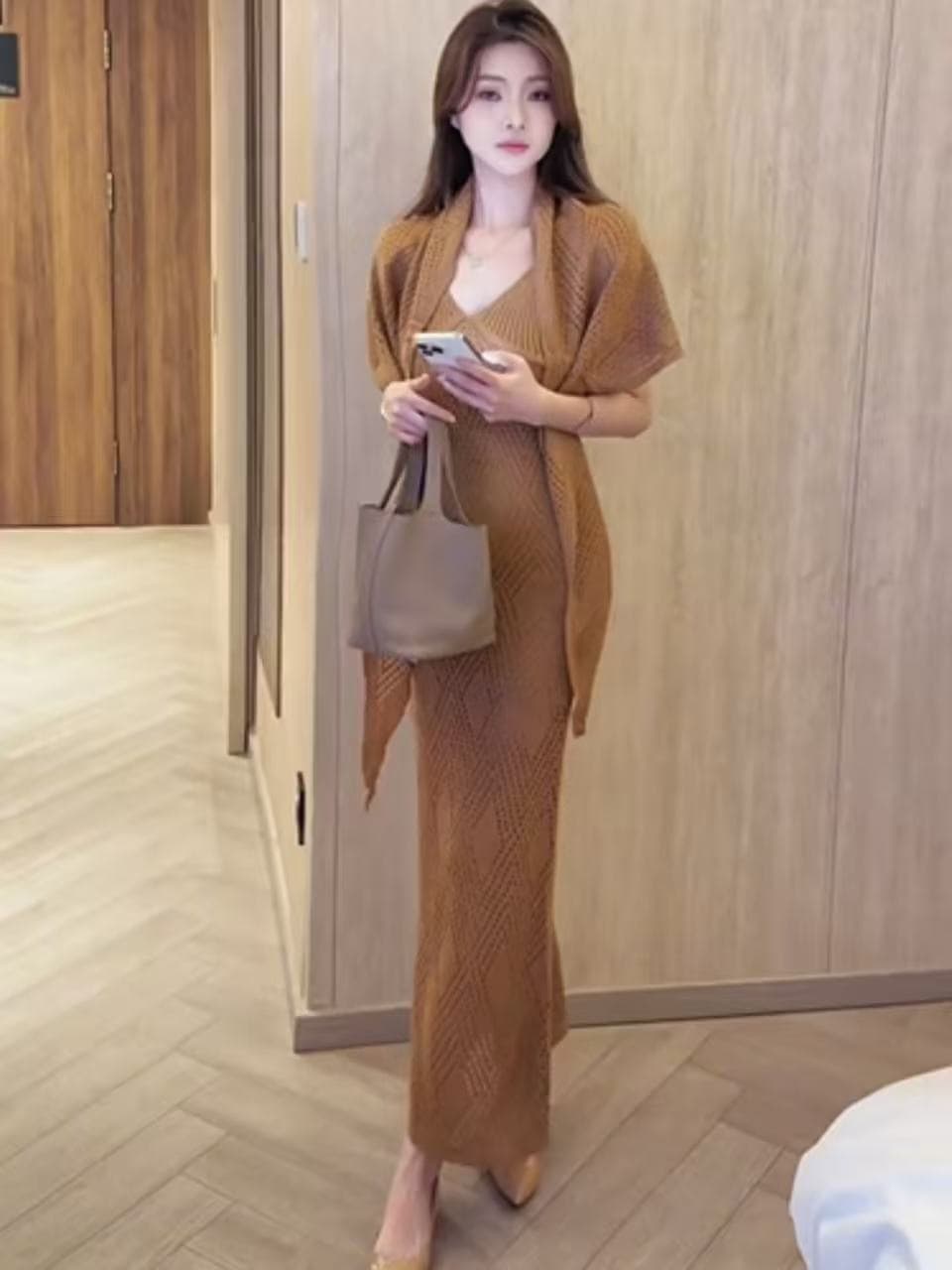 한 스타일 품격 바람 고급 센스 몸매 가꾸기 슬림해 보이는 홀로우 아웃 니트 슬립 드레스 숄 투피스 세트 상세 이미지 3