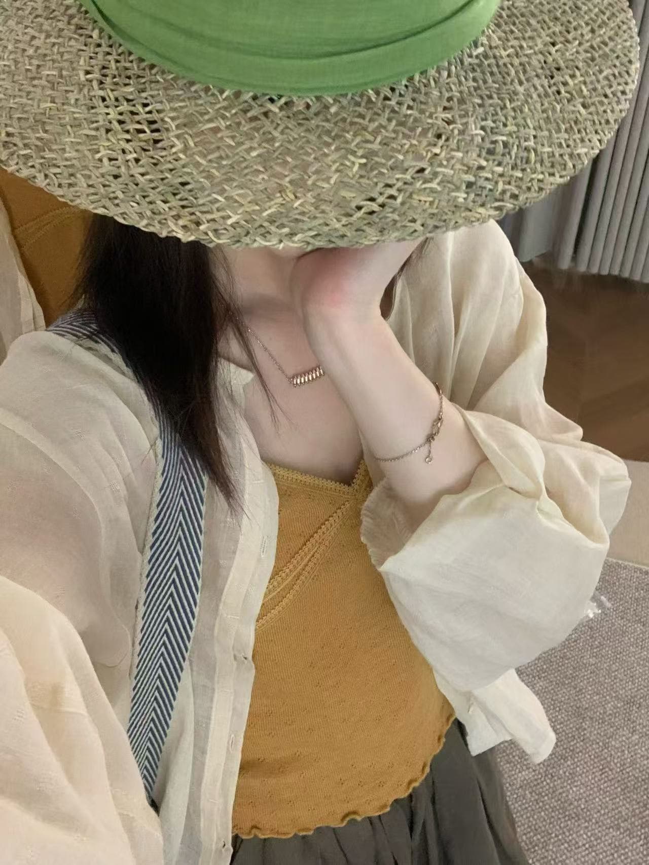 새로운 한국 스타일 차가운 얇은 스타일 패션 V넥 조끼 자외선 차단 오픈 가디건 허리밴드 캐주얼 바지 3 세트 이미지 4