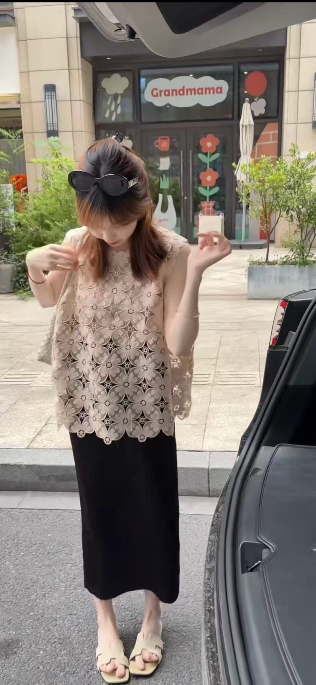 새로운 패션 자이언트 잘 생긴 외국 가스 연령 감소 자수 홀로우 아웃 민소매 셔츠 허리밴드 반신 치마 세트 이미지 5