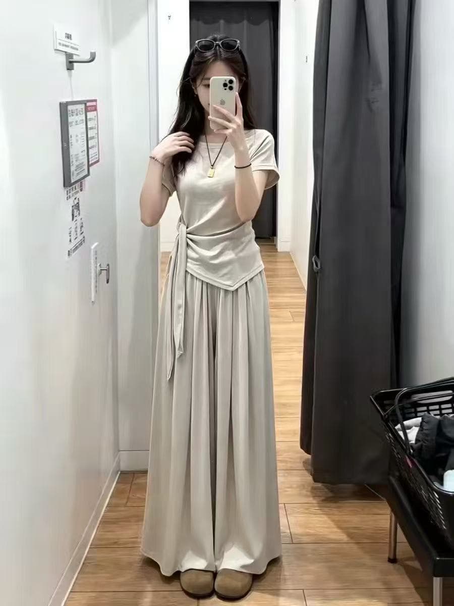 새로운 디자인 센스 레이스업 슬림해 보이는 허리 수축 반팔 티셔츠 허리밴드 넓은 다리 캐주얼 바지 투피스 세트 상세 이미지 1