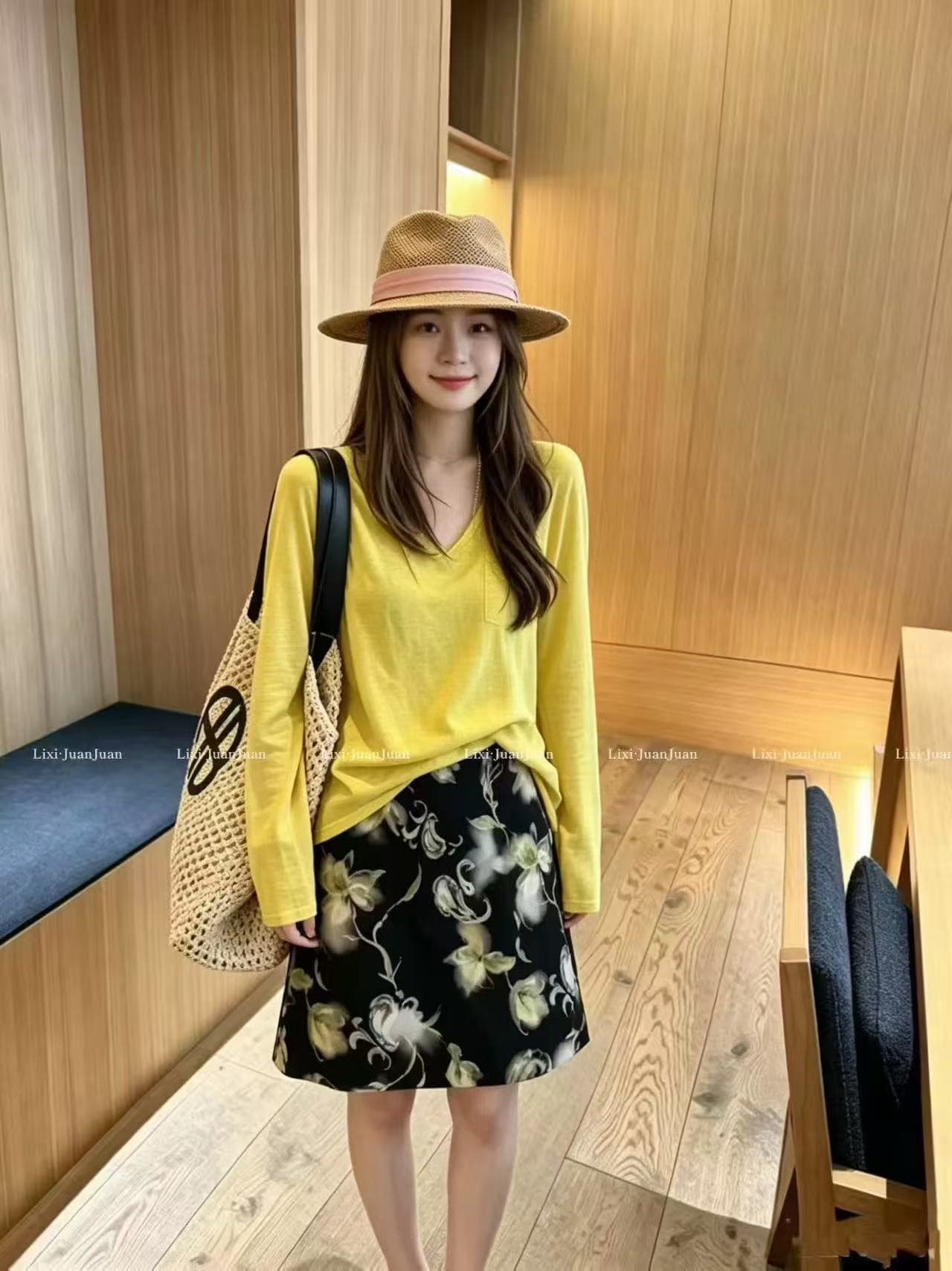새로운 한국 스타일 캐주얼 미니멀리즘 루즈핏 슬림해 보이는 다용도 V넥 긴팔 자외선 차단 의류 하이웨이스트 반 스커트 세트 상세 이미지 5