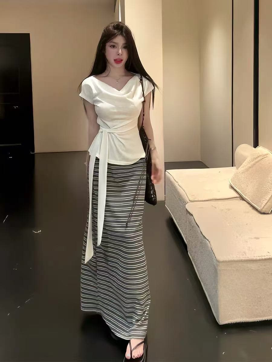 새로운 패션 느긋한 바람 보트넥 허리 수축 레이스업 맨위 허리밴드 스트라이프 반신 치마 세트 상세 이미지 1