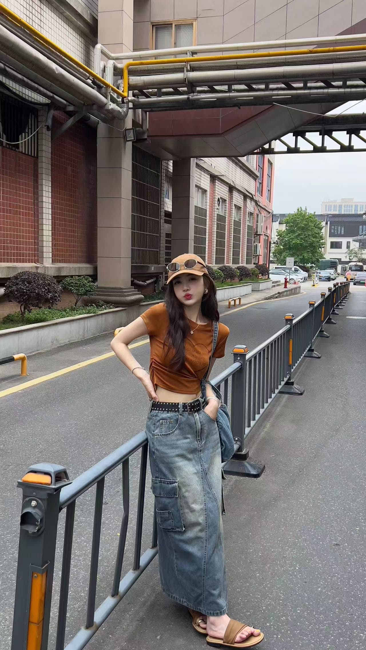 새로운 하트 알파벳 프린트 라운드 넥 루즈핏 쇼트 스타일 맨위 하이웨이스트 캐주얼 워크웨어 치마 벨트 3 세트 상세 이미지 1