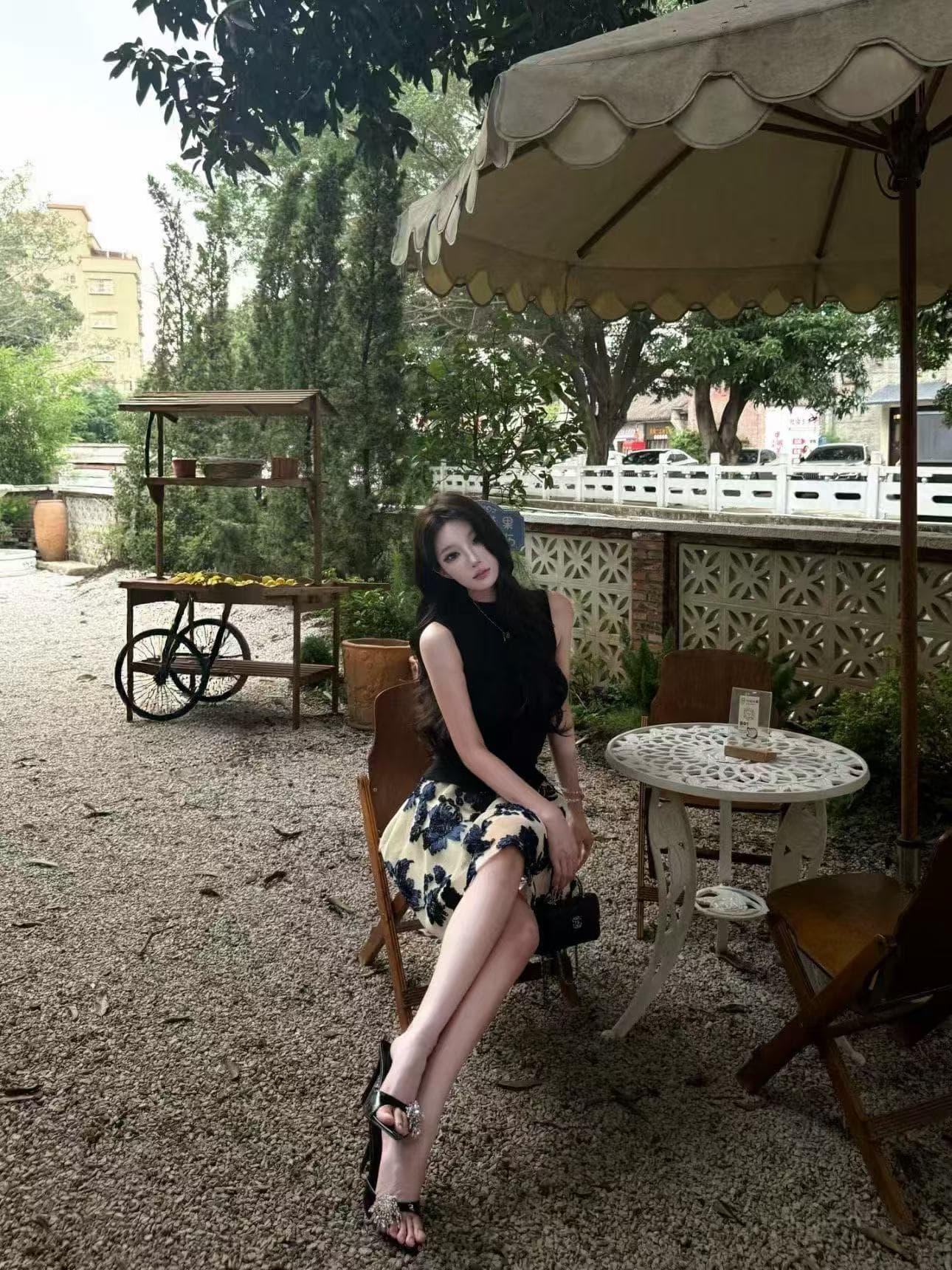 새로운 프랑스식 명문 여성 바람 미니멀리즘 민소매 맨위 허리밴드 파란색 자수 꽃 반신 치마 세트 상세 이미지 6